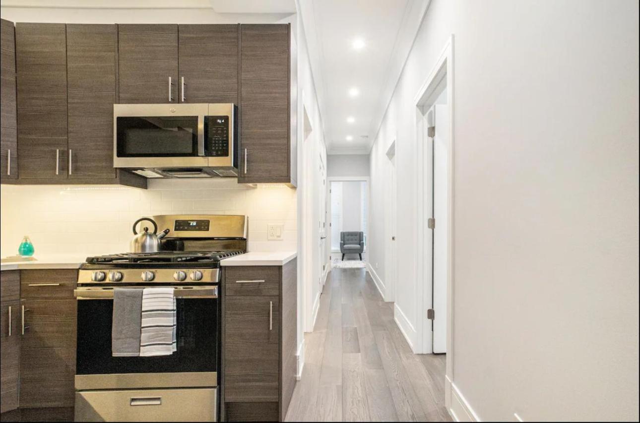 Gold Coast Pristine In Patio Free Parking Apartment Chicago