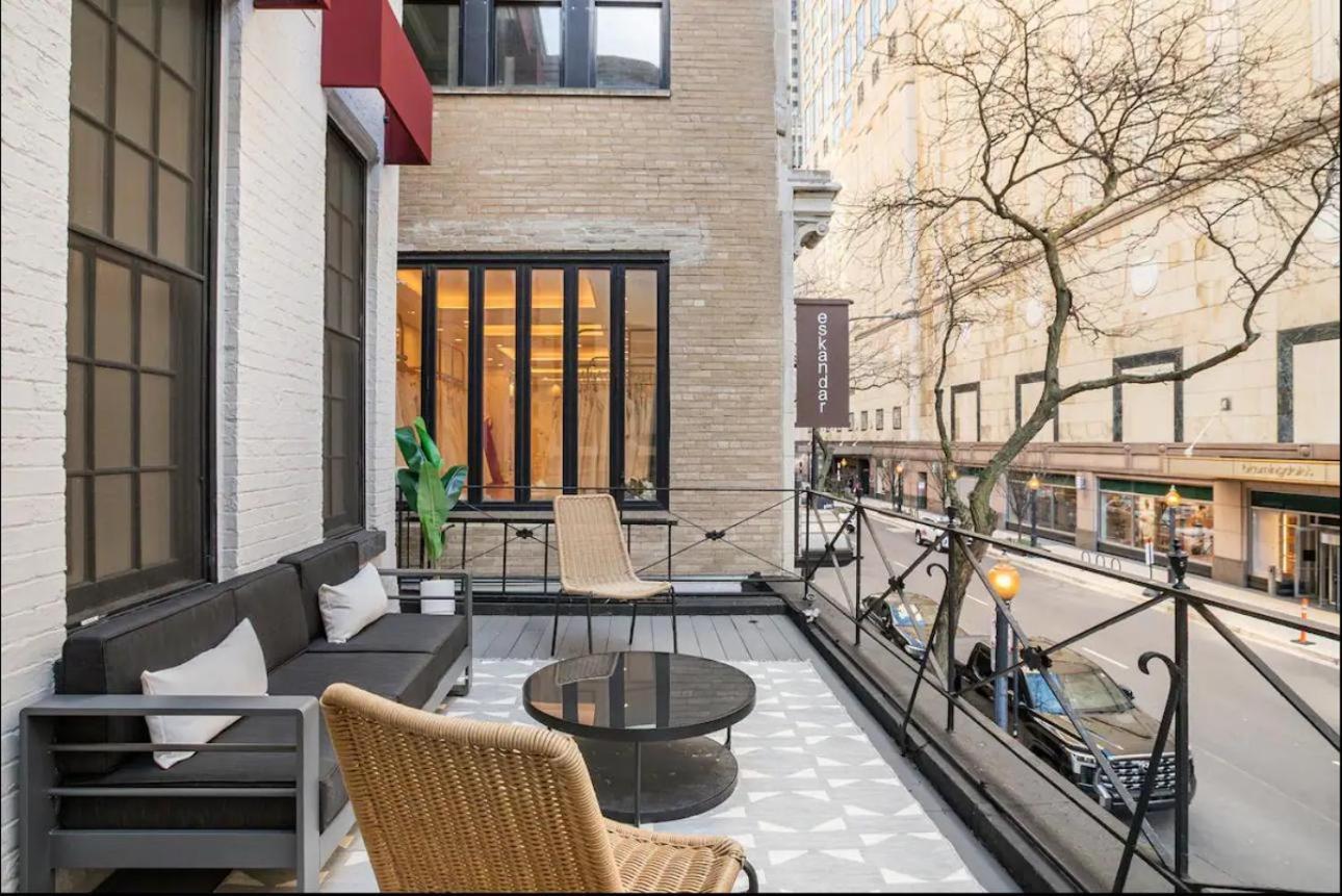 Apartment Gold Coast Pristine In Patio Free Parking Chicago