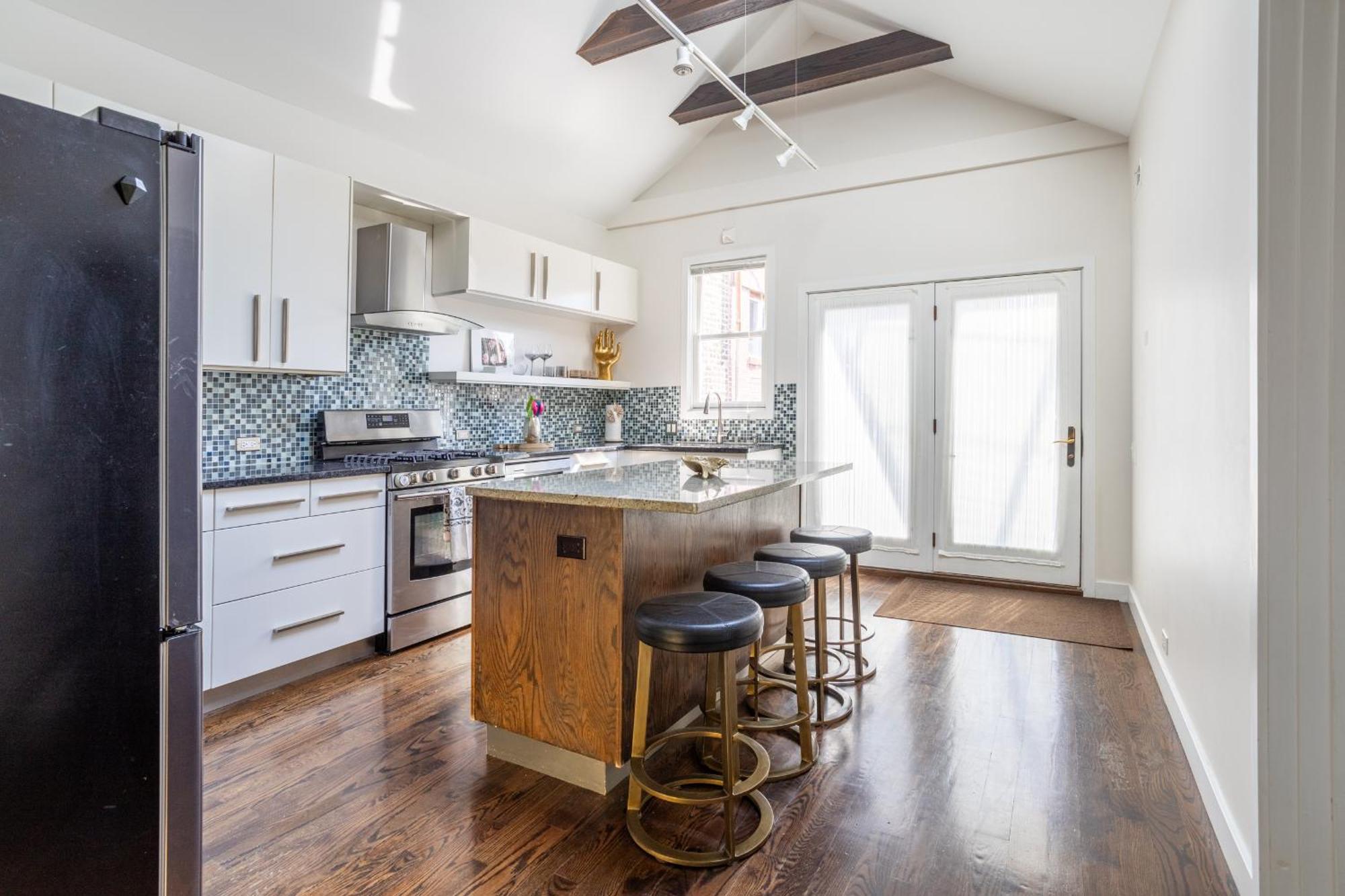 Duplex 3 Bed 2 Bat Steps From Lincoln Square Apartment Chicago