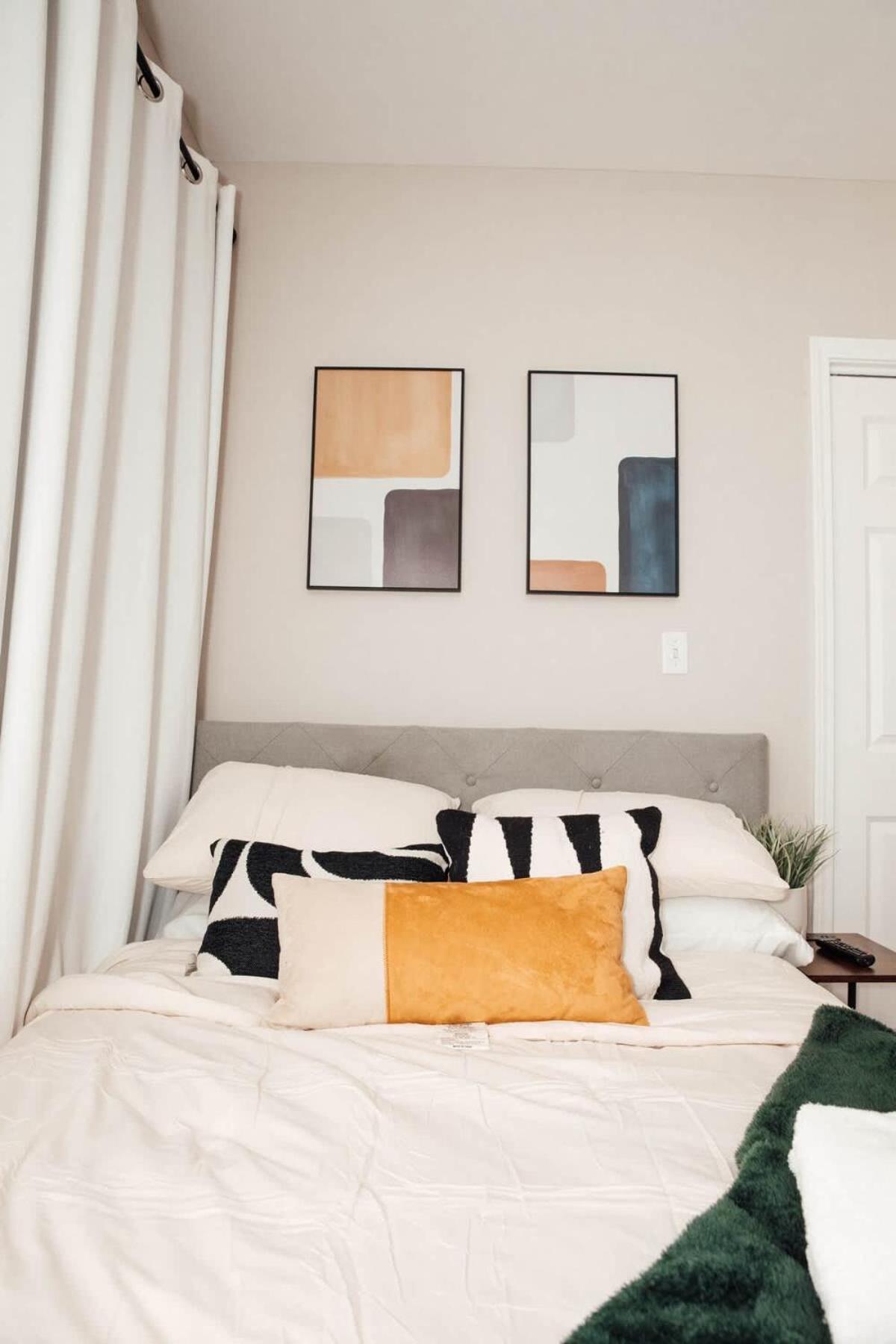 Modern & Spacious In Historic Bronzeville * Chicago