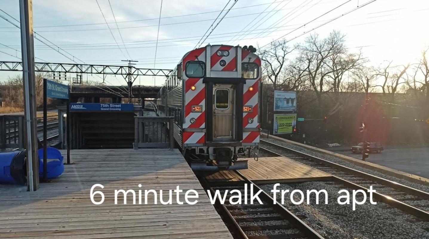 Cozy & Near Downtown & Hyde Park Chicago