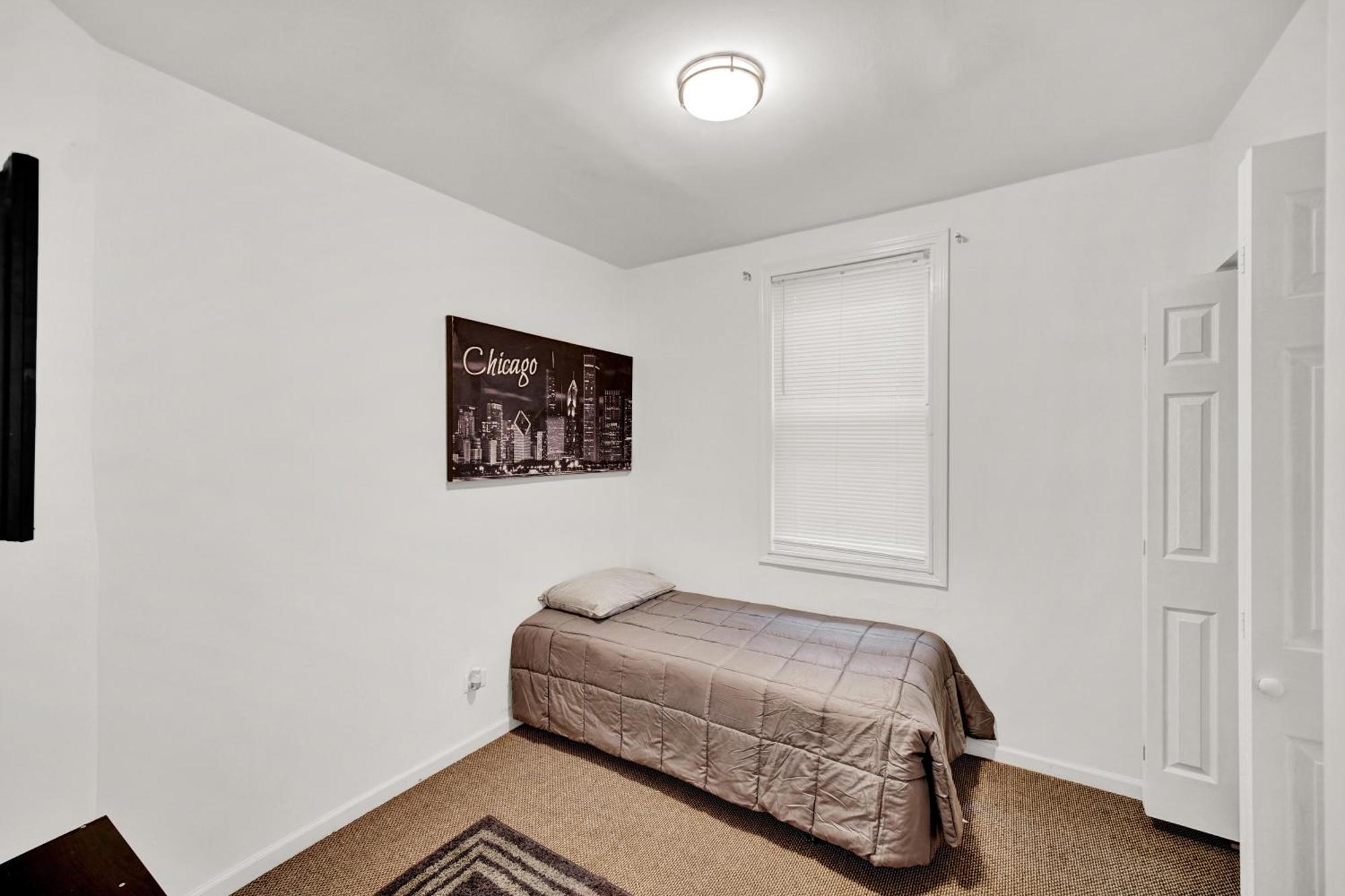 Apartment Kimball Chicago