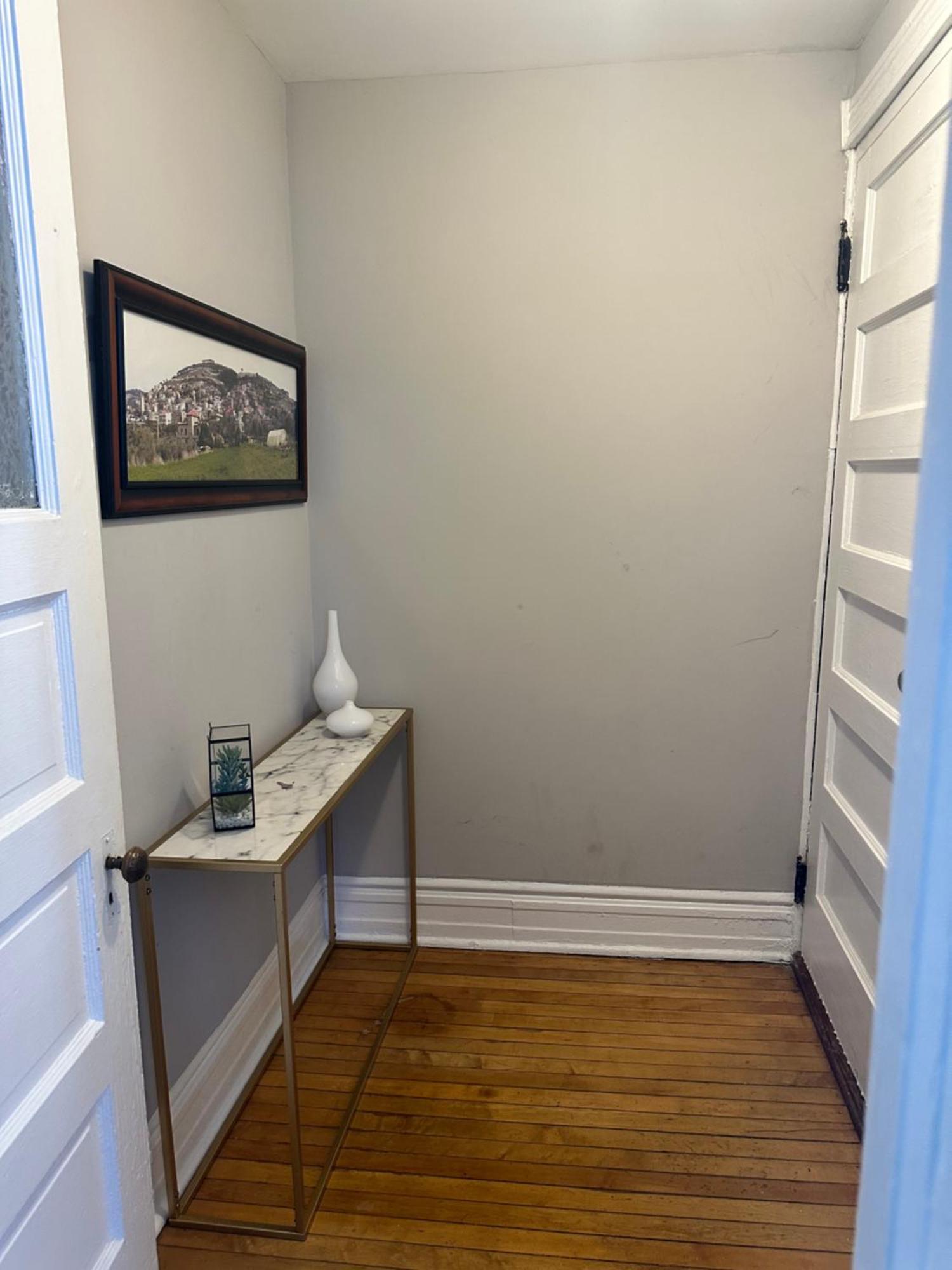 The Lyons' Lair Apartment