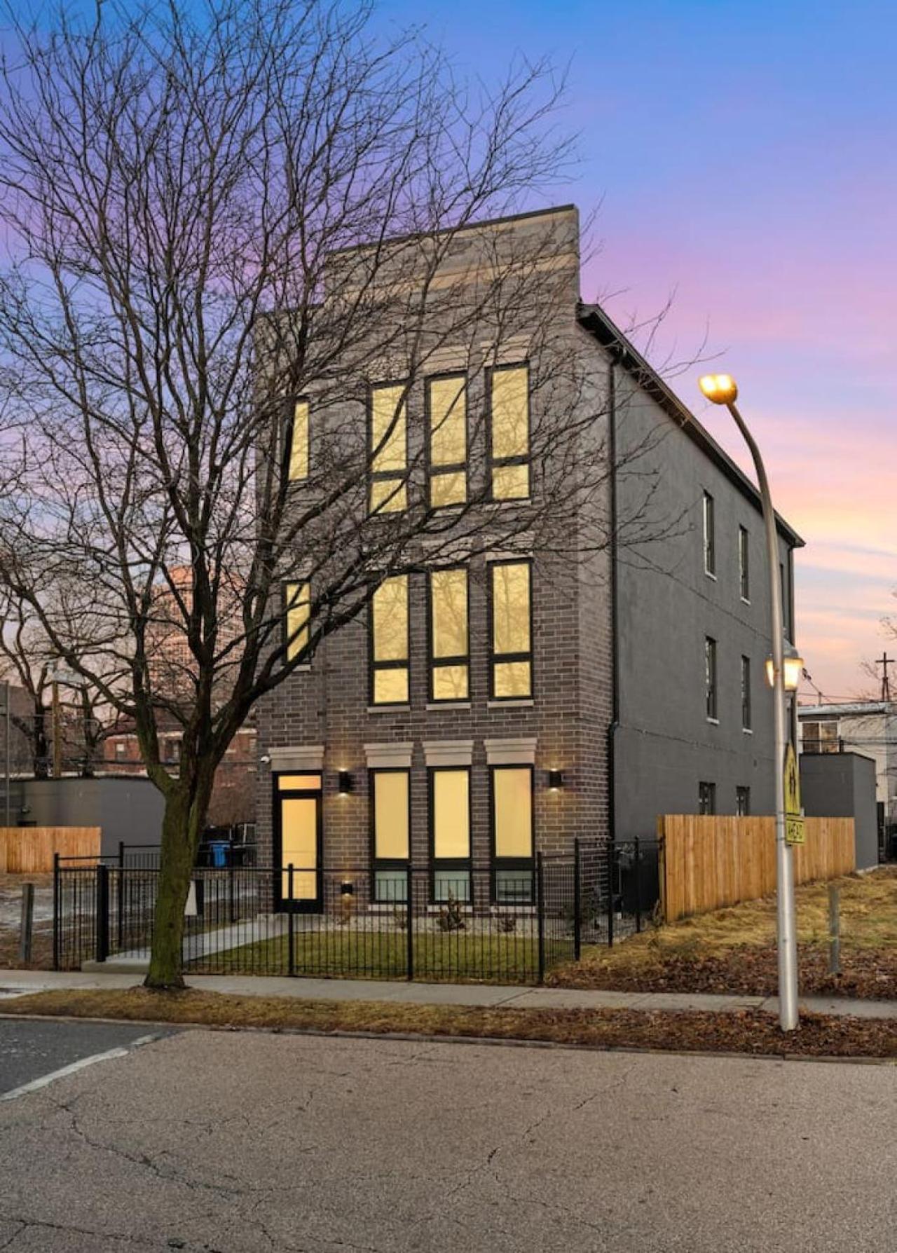 Modern 3br Near Dt Chi * Chicago