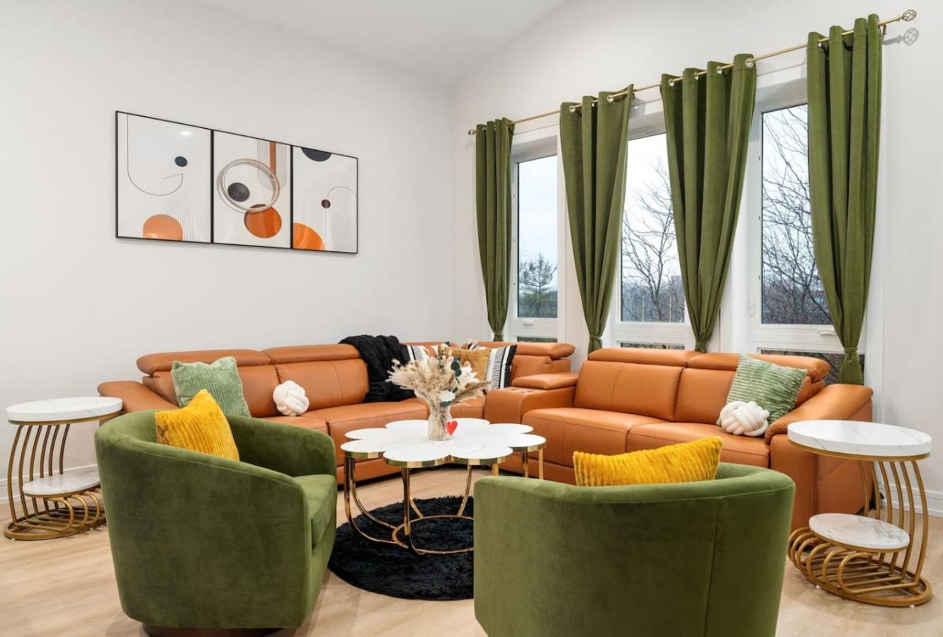 Modern 3br Near Dt Chi Apartment *