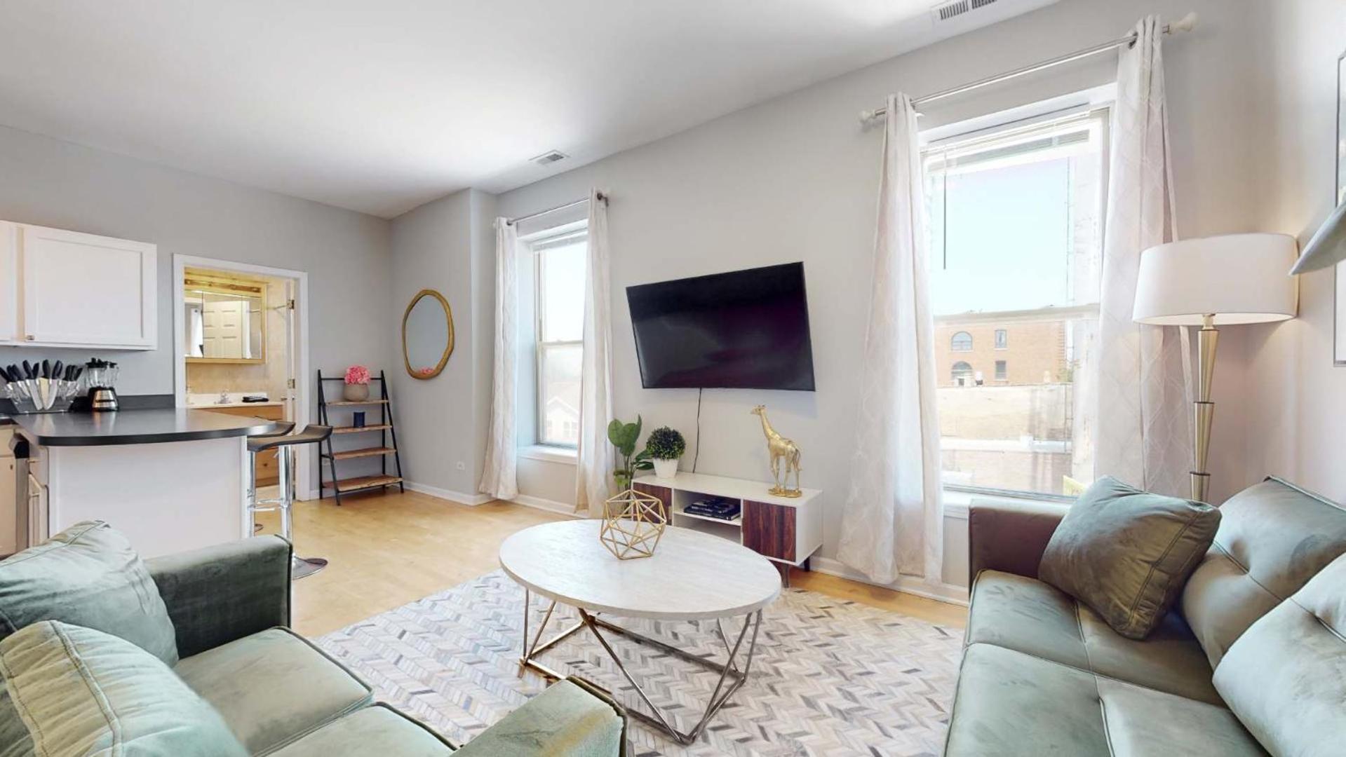 Apartment Sleek Urban Retreat Steps From Il Med District Chicago