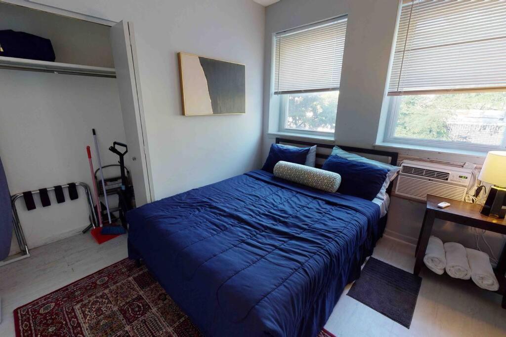 Apartment Modern Northside Chicago