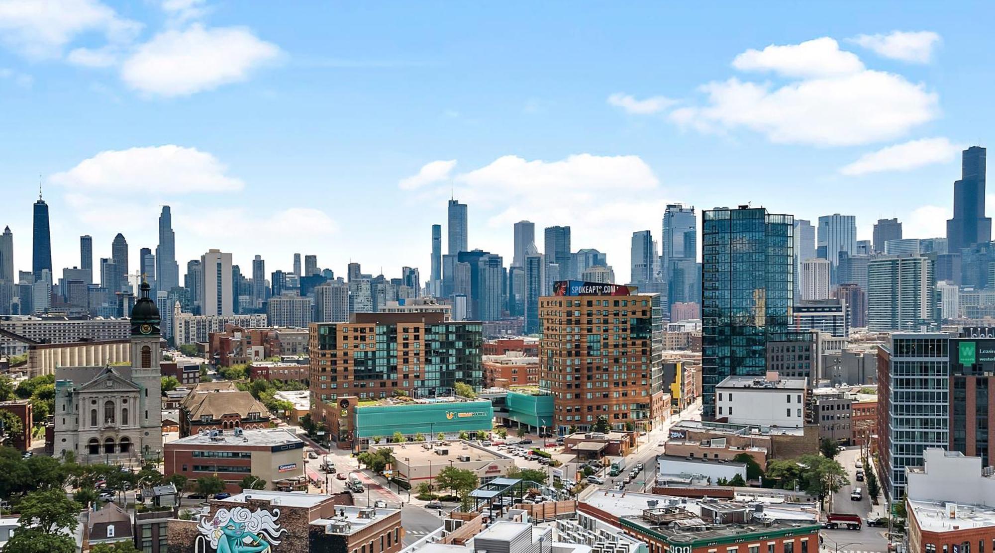 Luxurious 3bd Penthouse L Private Patio L Gym L Stunning Rooftop
