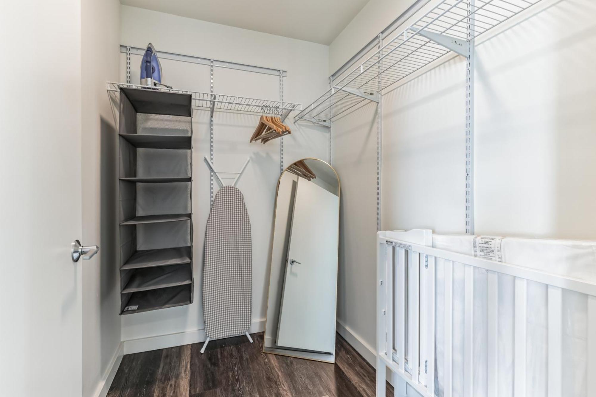 Apartment Luxurious 3bd Penthouse L Private Patio L Gym L Stunning Rooftop *