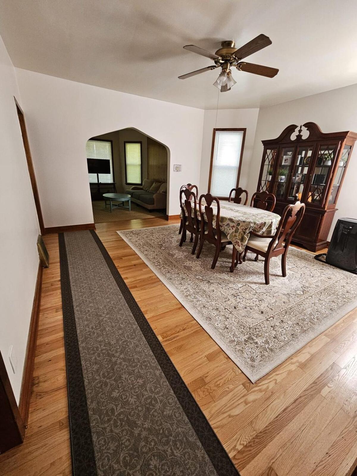 Chic Urban Gem In Logan Square
