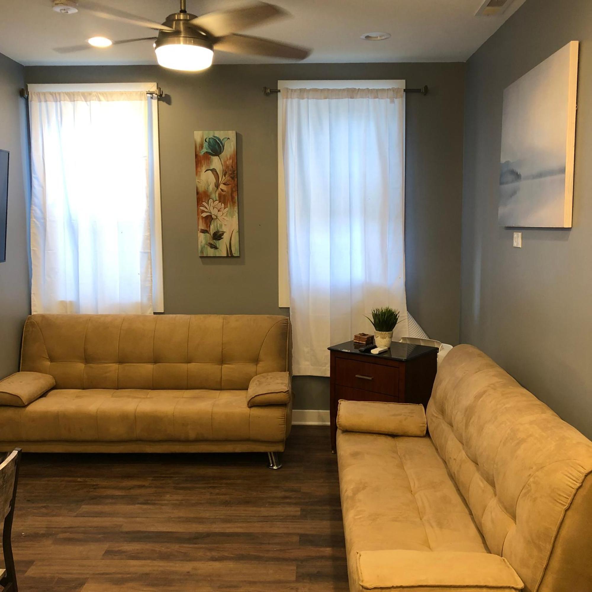 Apartment Urban Coach Casa - Medical District- 10 To Downtown *