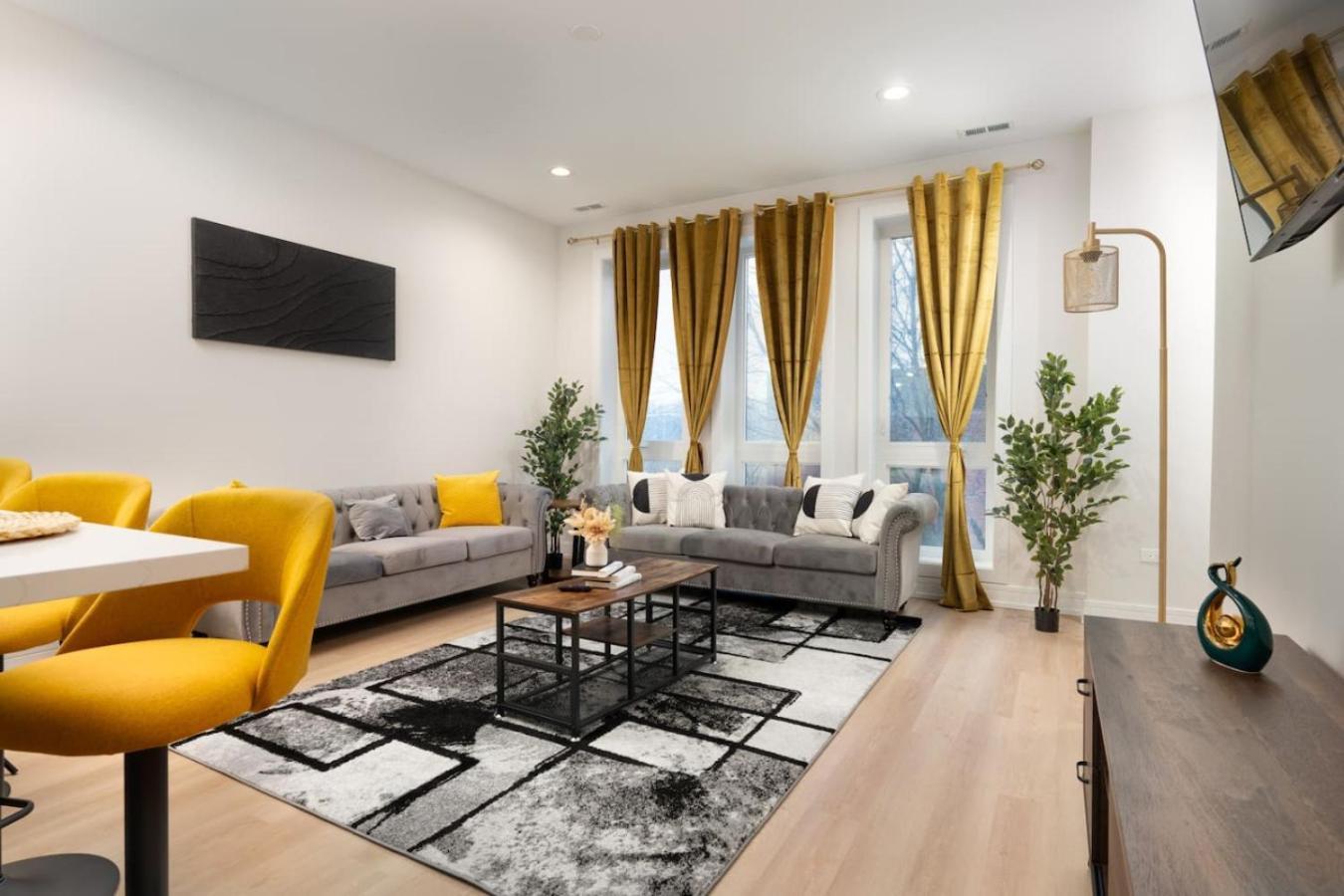 Apartment Affordable Private 2 Chicago
