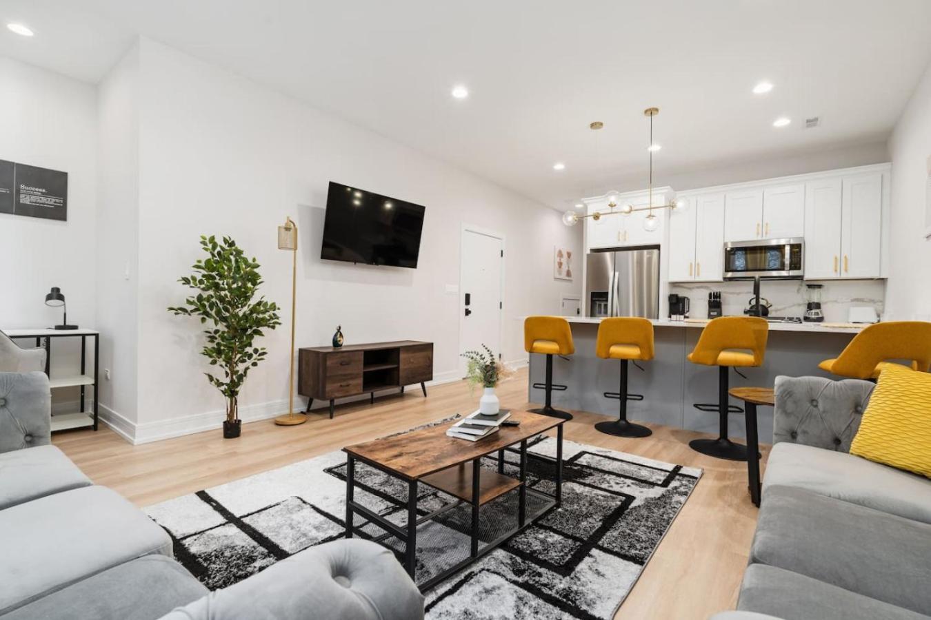 Apartment Affordable Private 2 Chicago