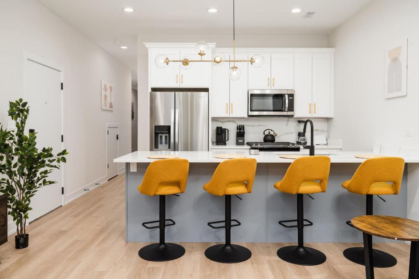 Affordable Private Apartment Chicago