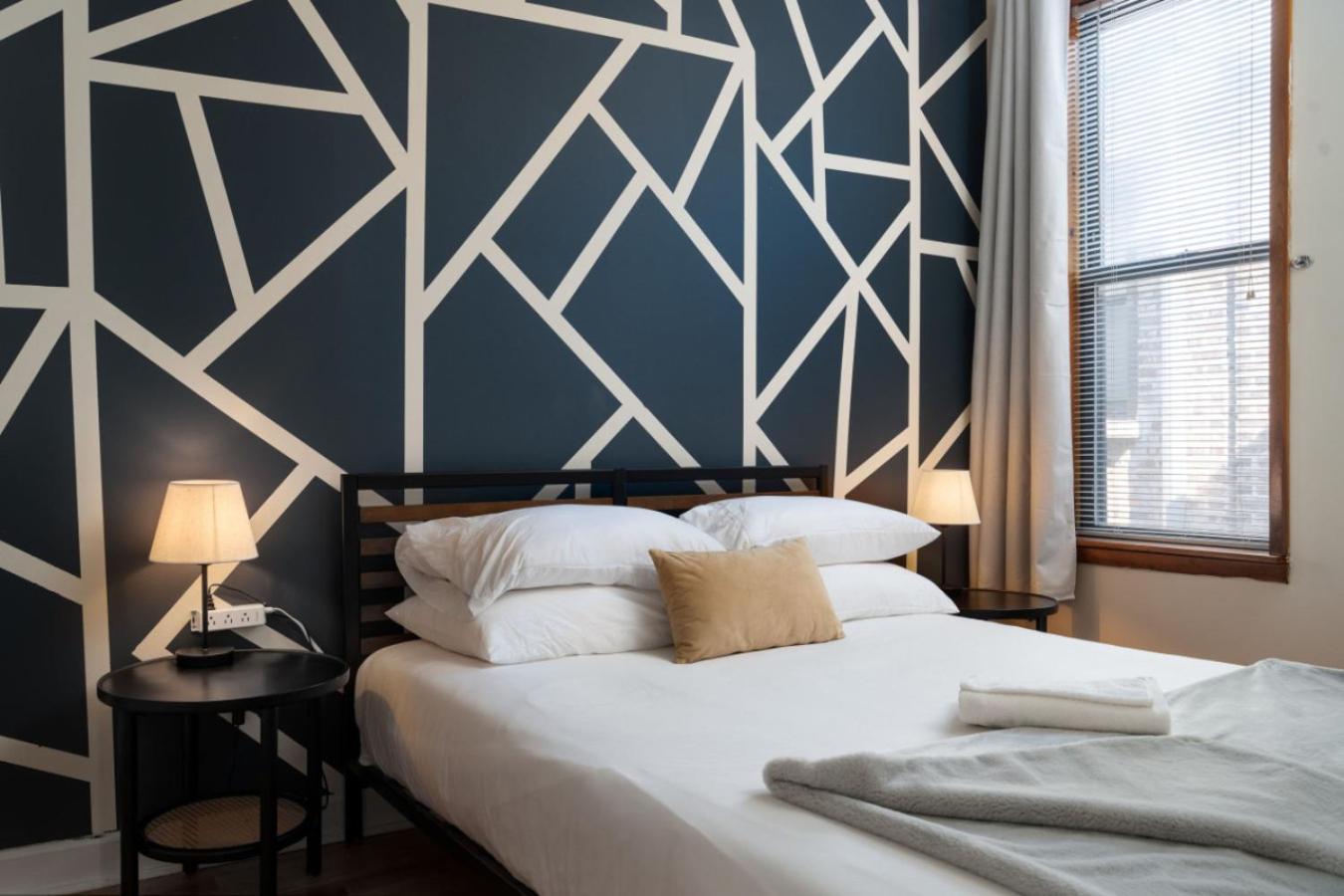 Flexhome Ukrainian Village 2br D2 * Chicago