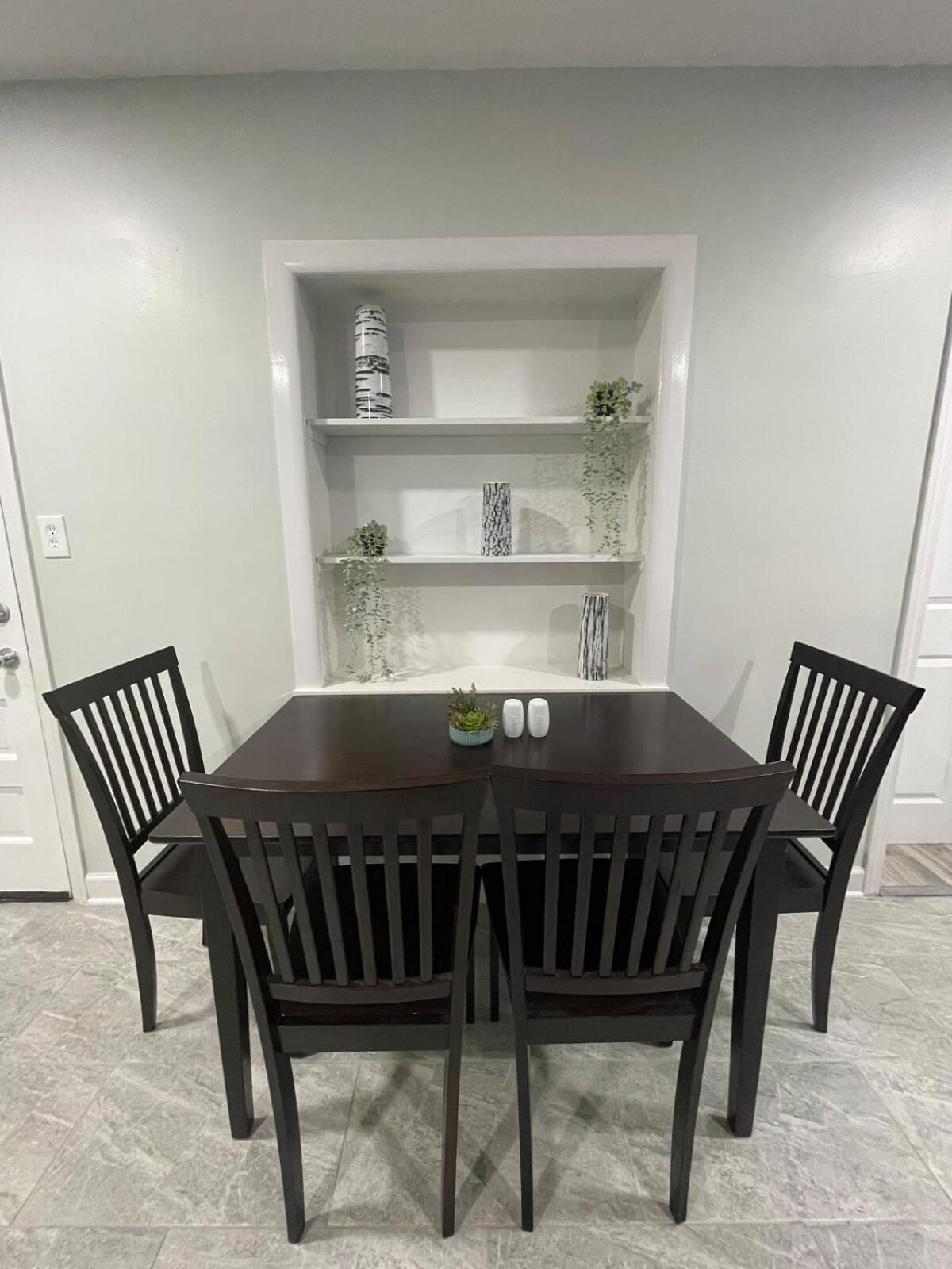 Spacious 3 Bed 2 Bath In Rogers Park * Chicago