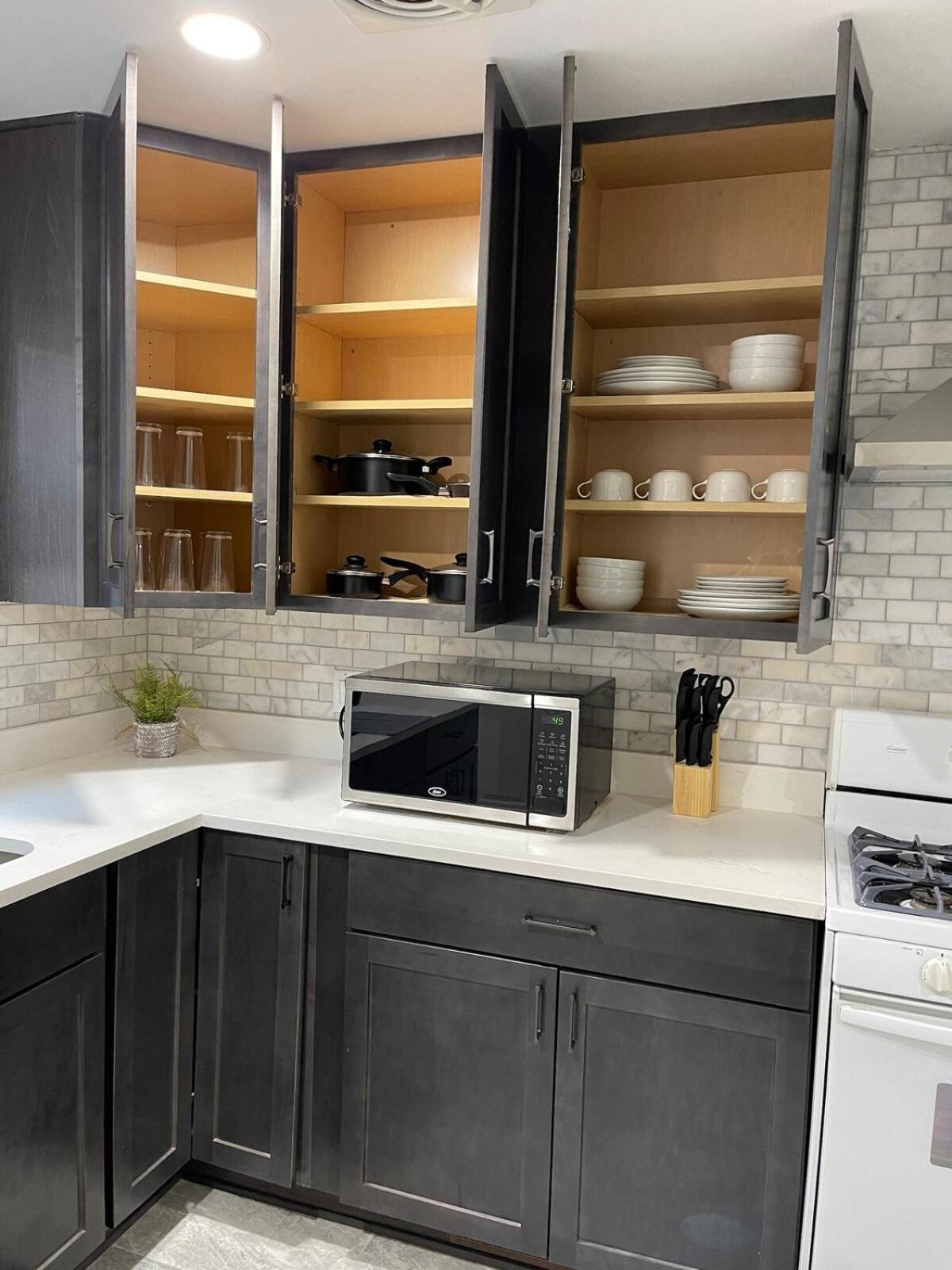 Spacious 3 Bed 2 Bath In Rogers Park