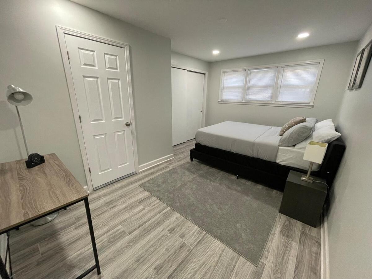 Apartment Spacious 3 Bed 2 Bath In Rogers Park *