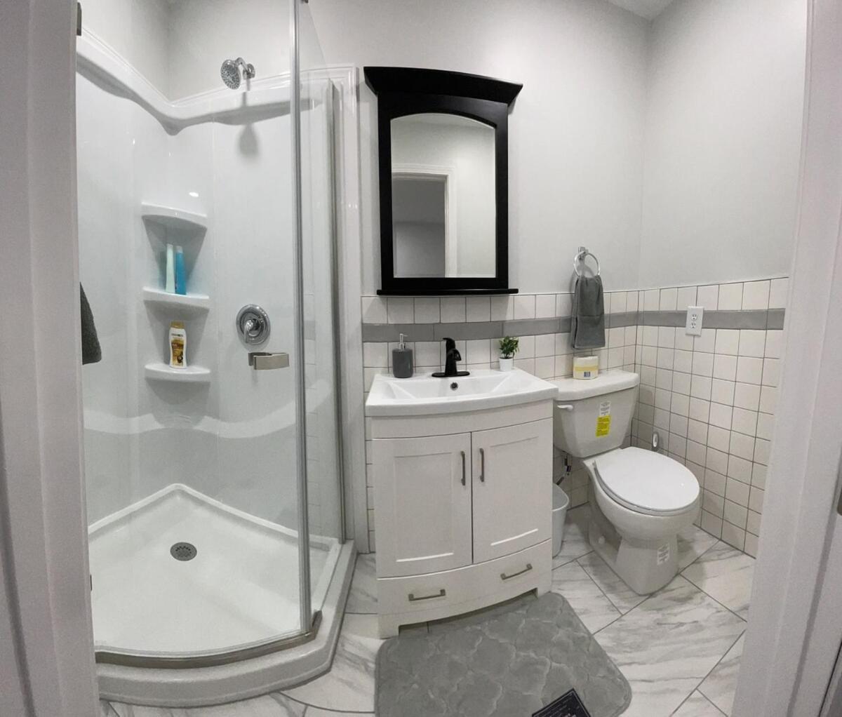 Spacious 3 Bed 2 Bath In Rogers Park Chicago