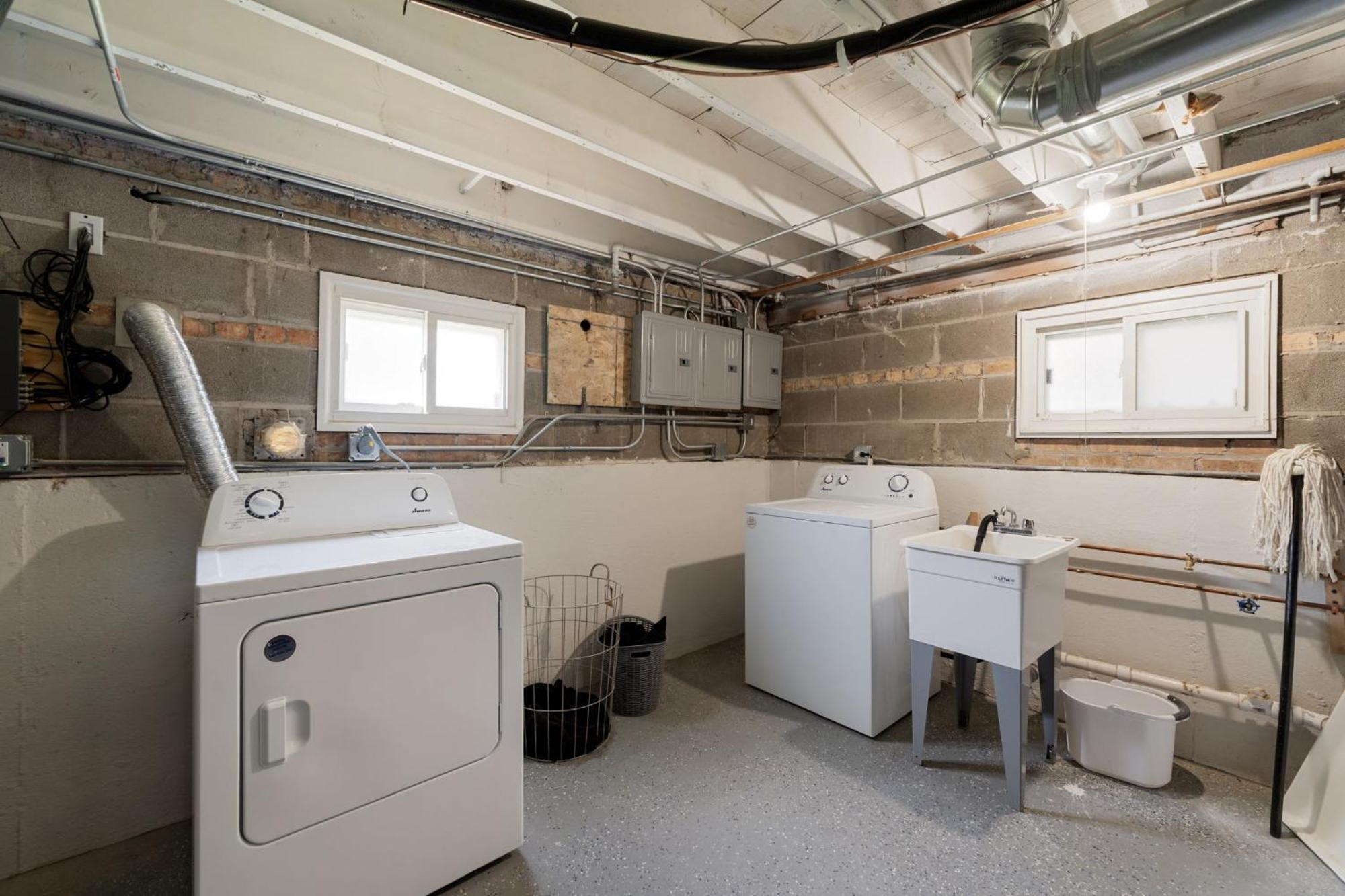 Apartment Spacious In *
