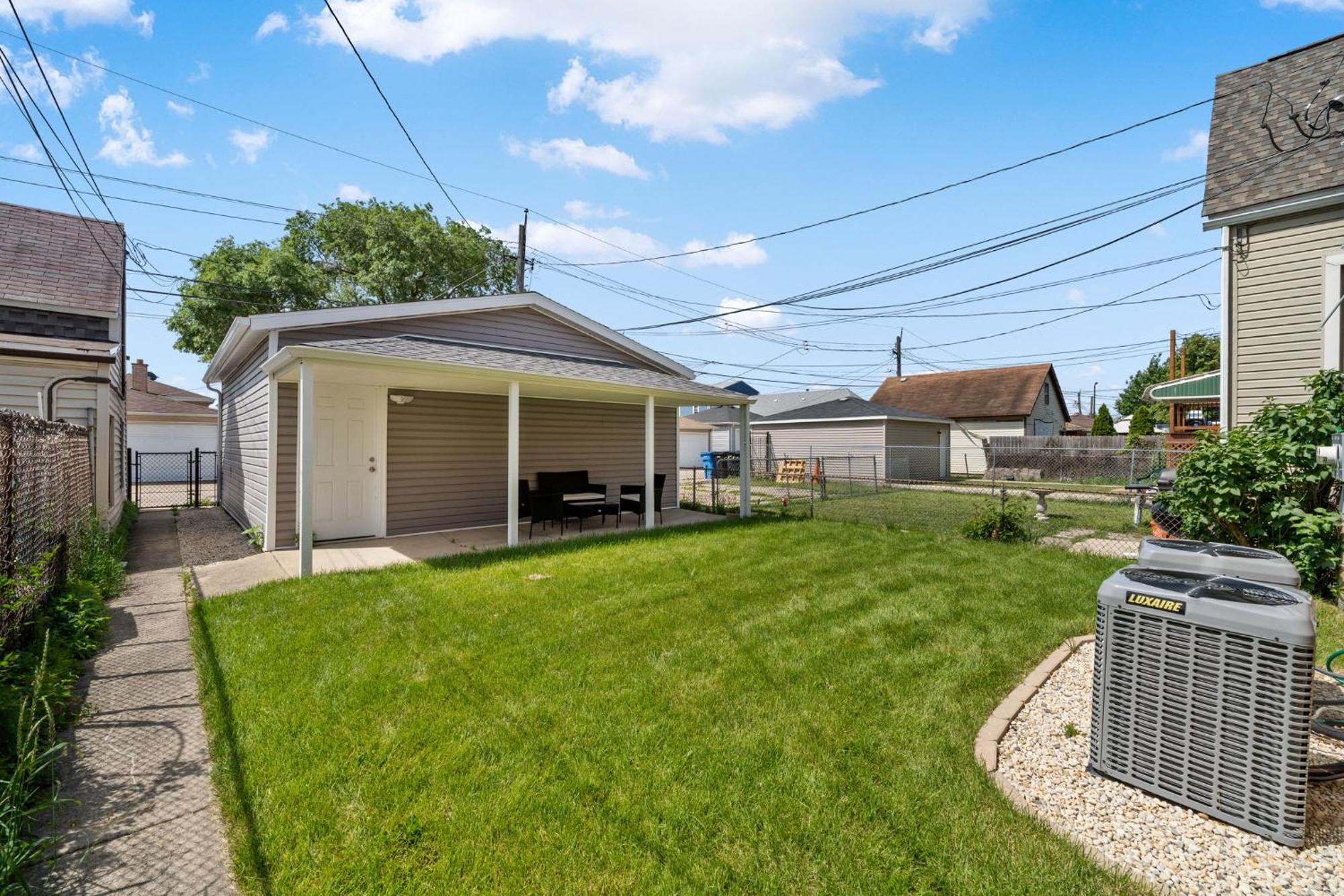 Apartment Spacious In *