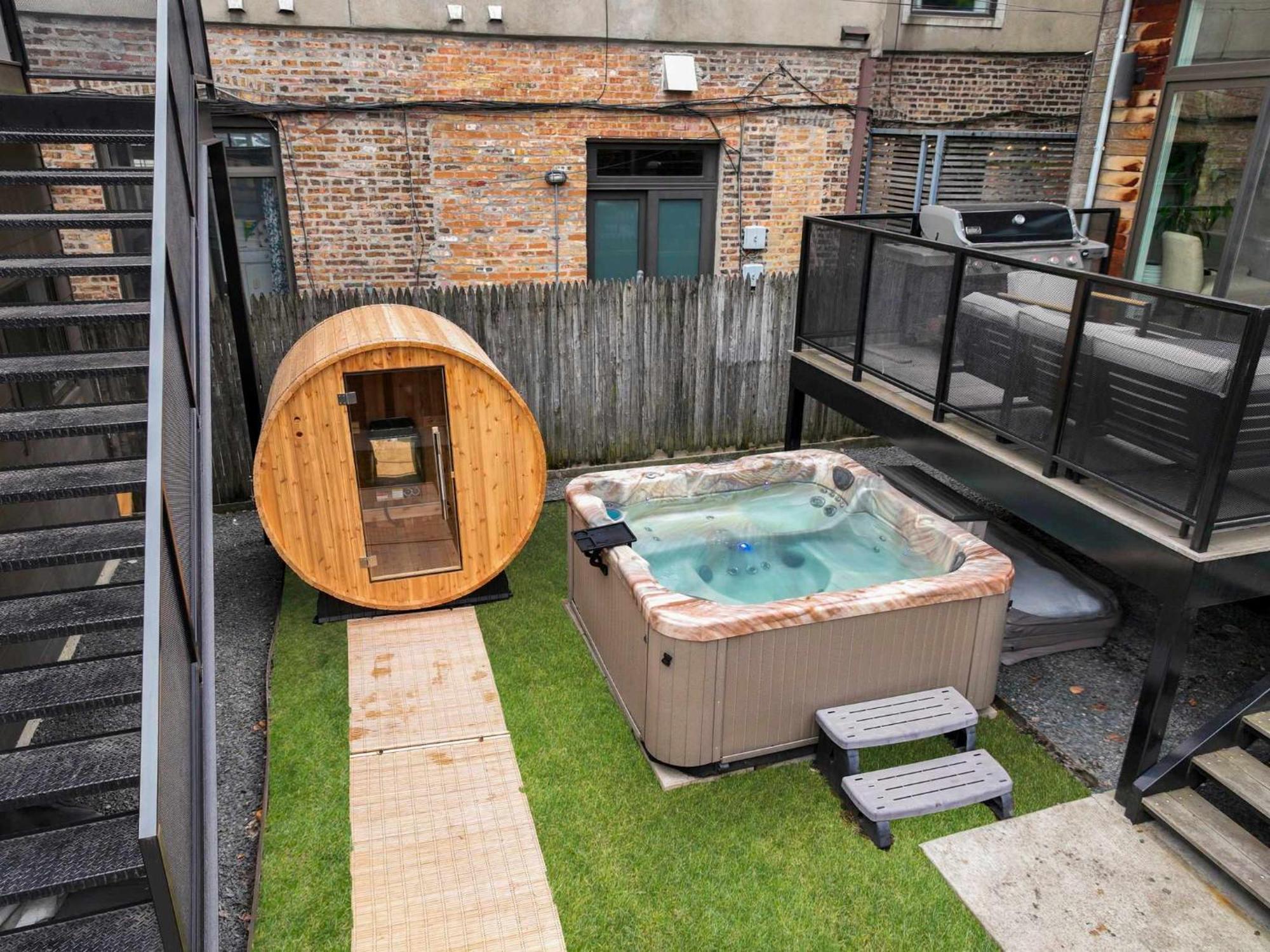 Stunning 5br In Heart Of With 2 Rooftops Holiday home