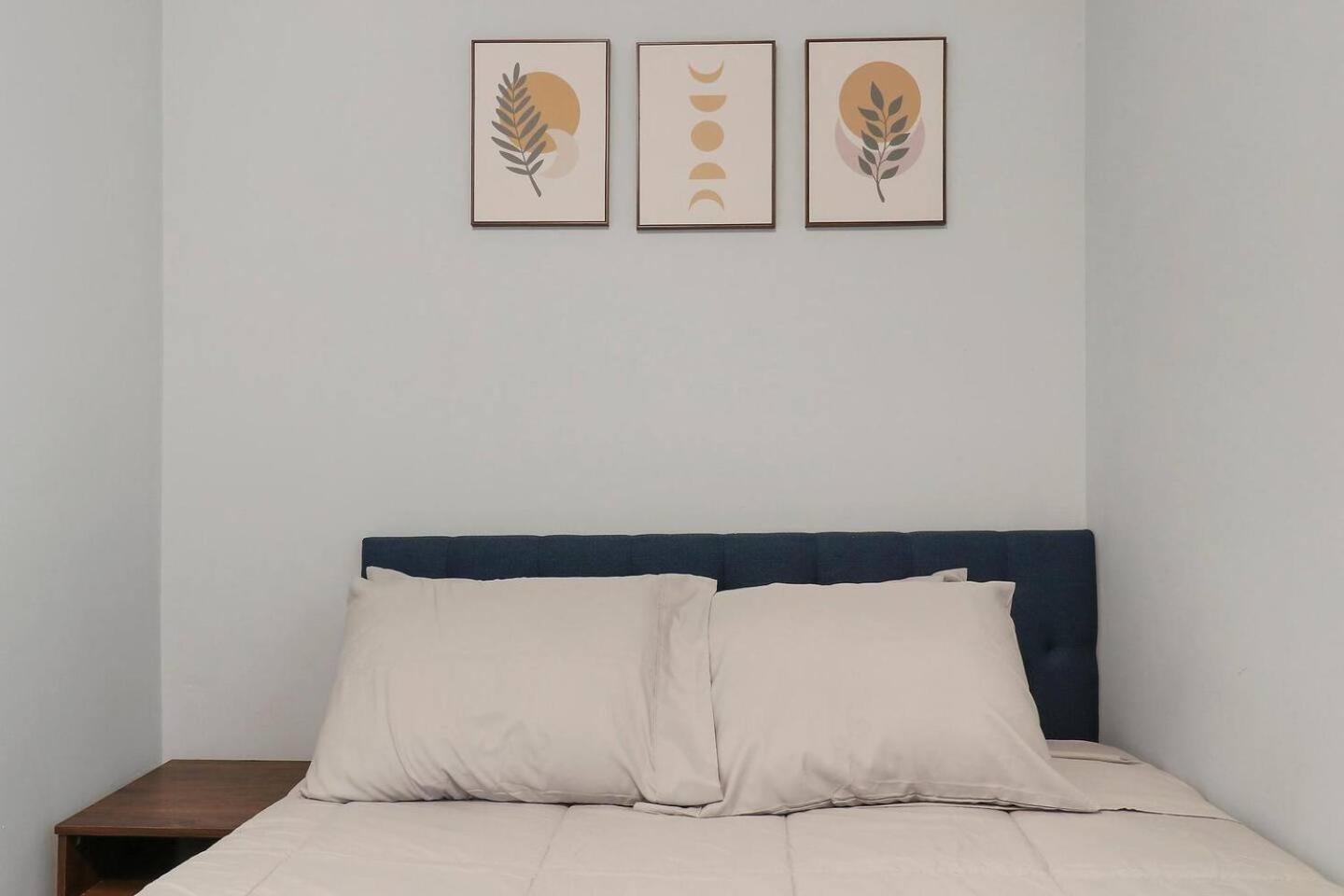 Explore The Sleek 2br Gem In North Apartment