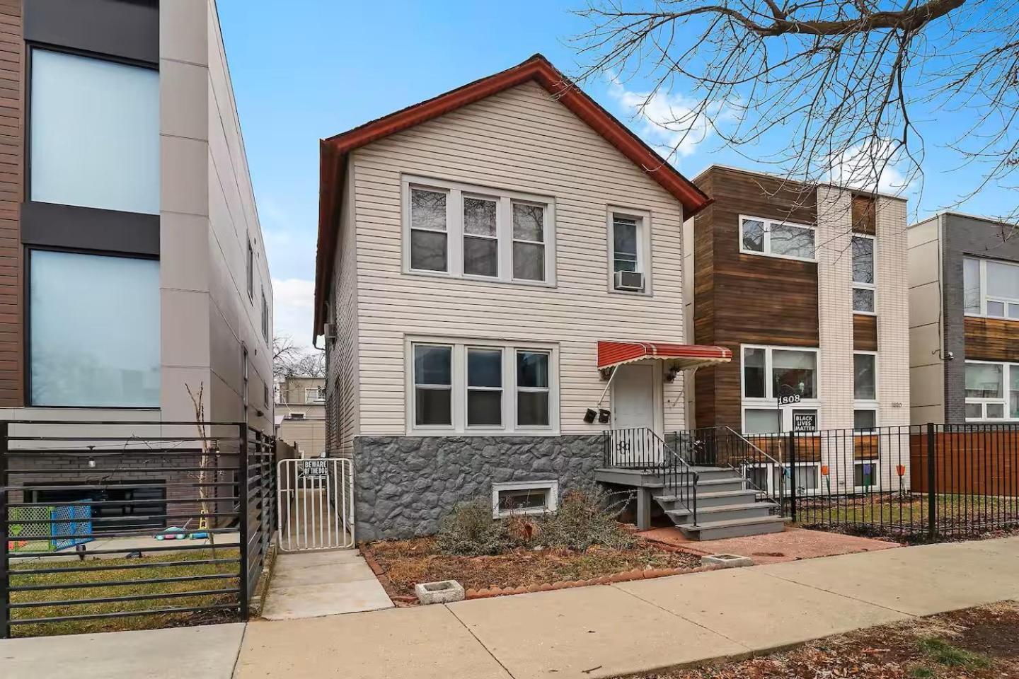 Apartment Explore The Sleek 2br Gem In North Chicago