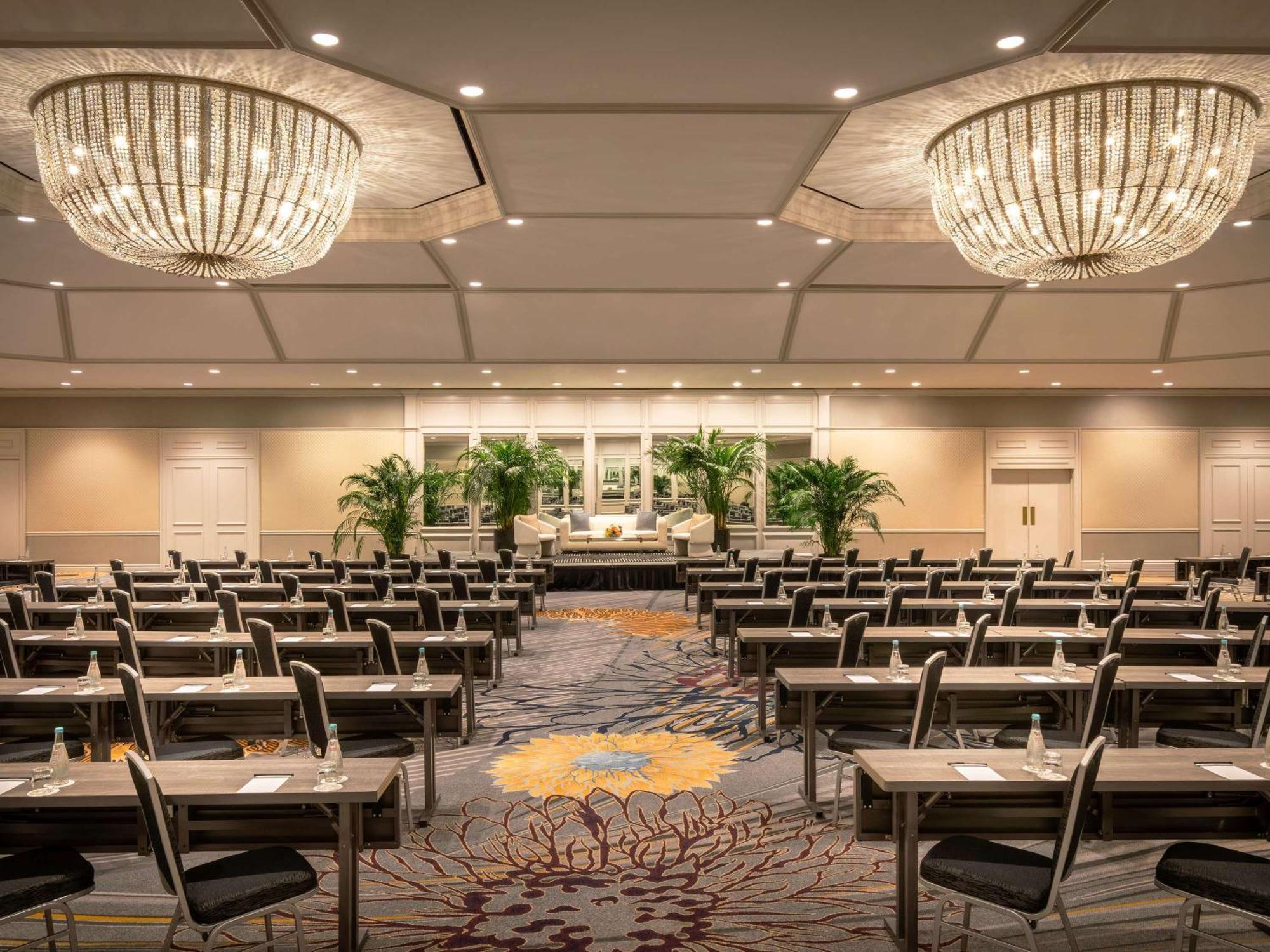 Hotel Fairmont Millennium Park 4*