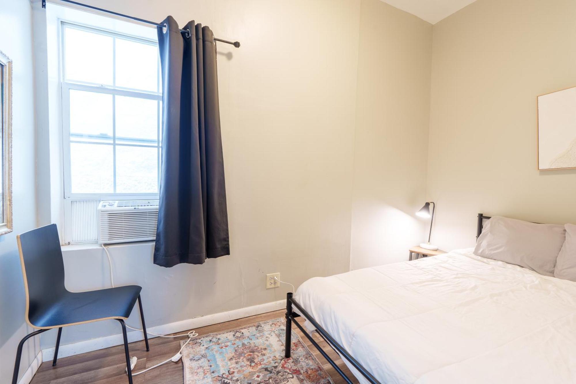 Bright & Modern 3br And 1ba In Logan Square Chicago