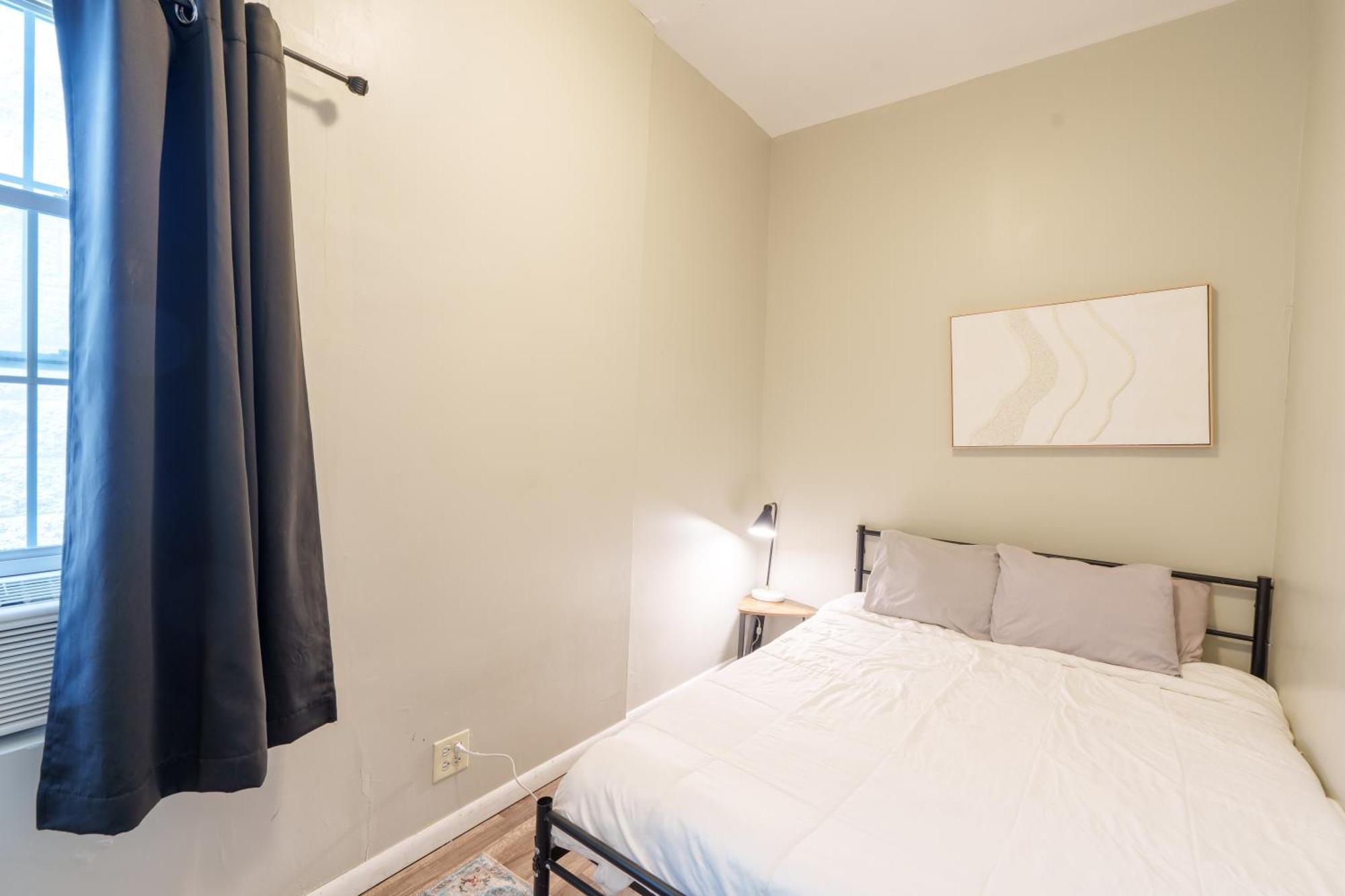 Bright & Modern 3br And 1ba In Logan Square * Chicago