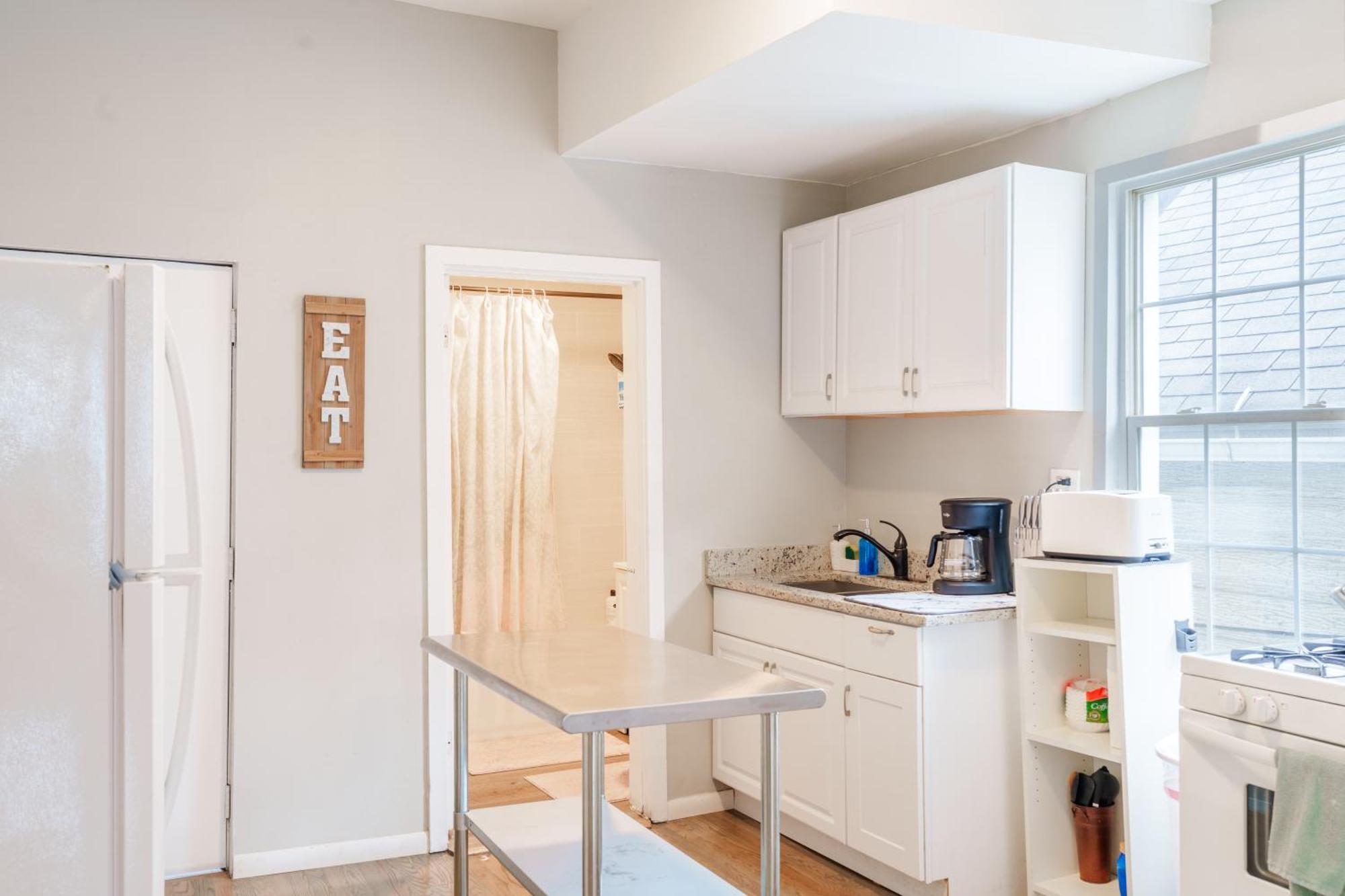 Bright & Modern 3br And 1ba In Logan Square Apartment Chicago