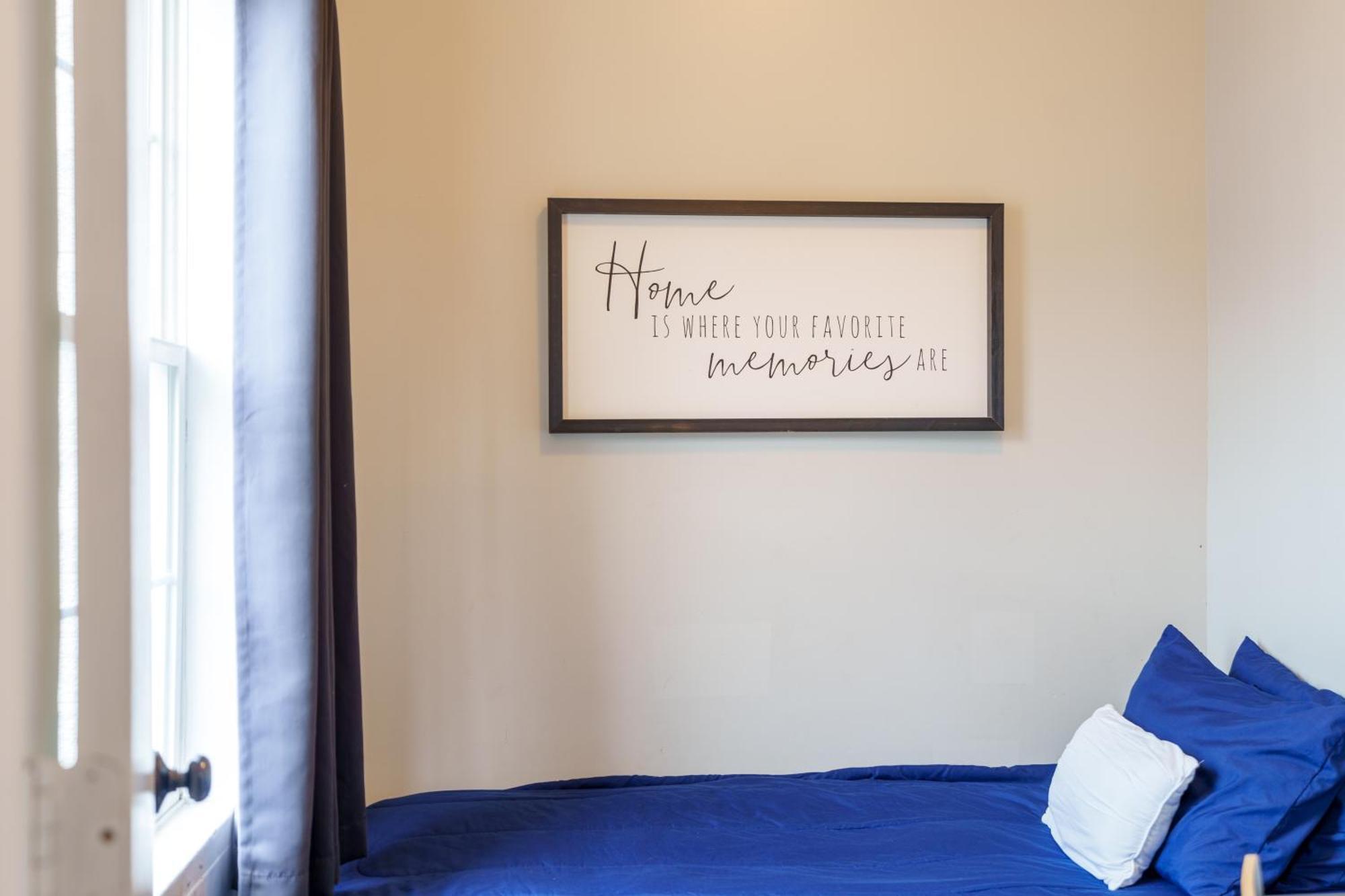 Bright & Modern 3br And 1ba In Logan Square