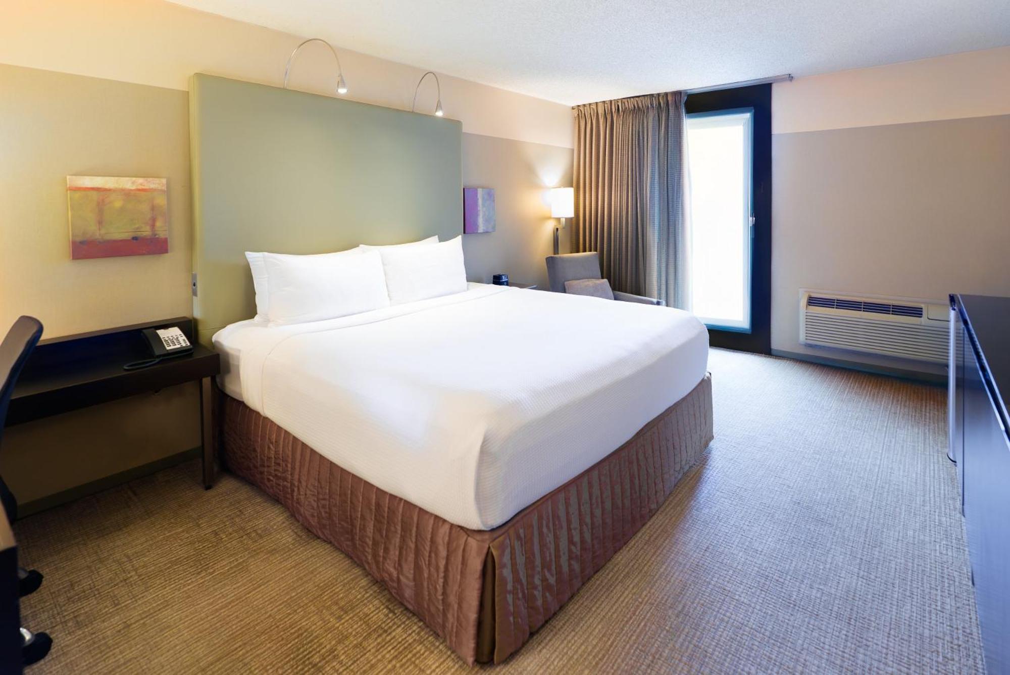 Crowne Plaza - West Loop By Ihg Hotel