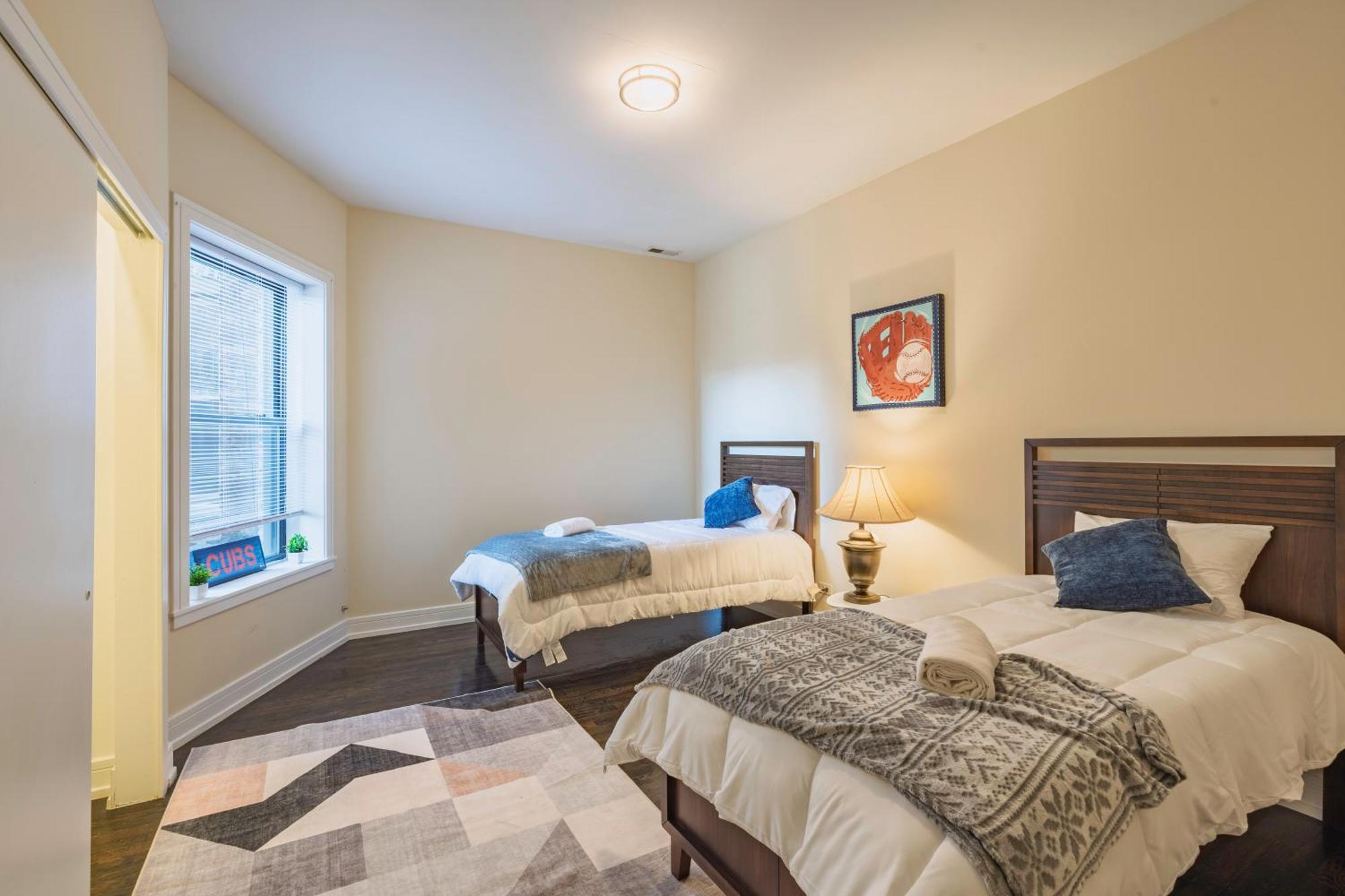Chic & Elegant 4br Retreat Near Uchi With Laundry