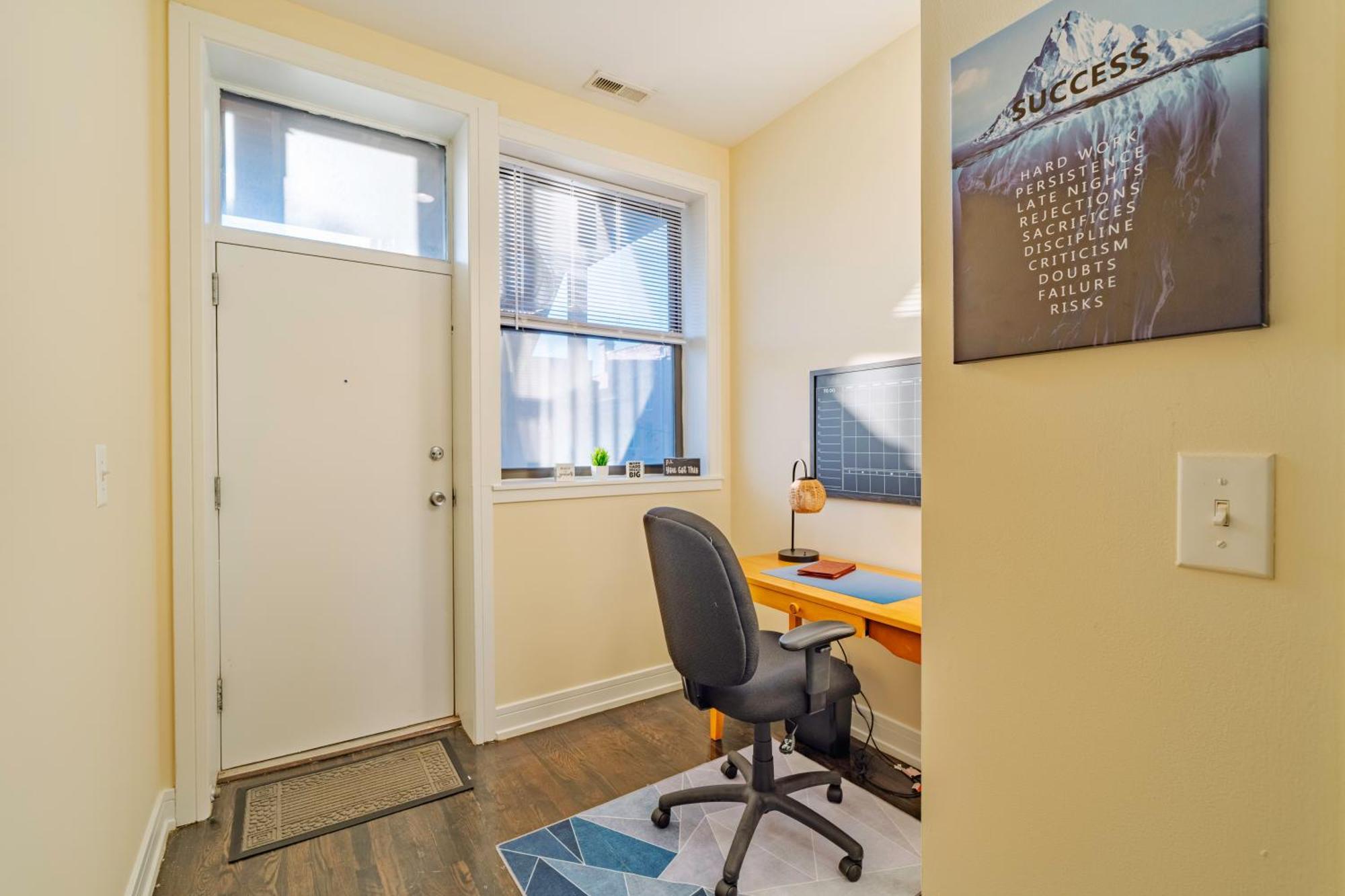 Apartment Chic & Elegant 4br Retreat Near Uchi With Laundry
