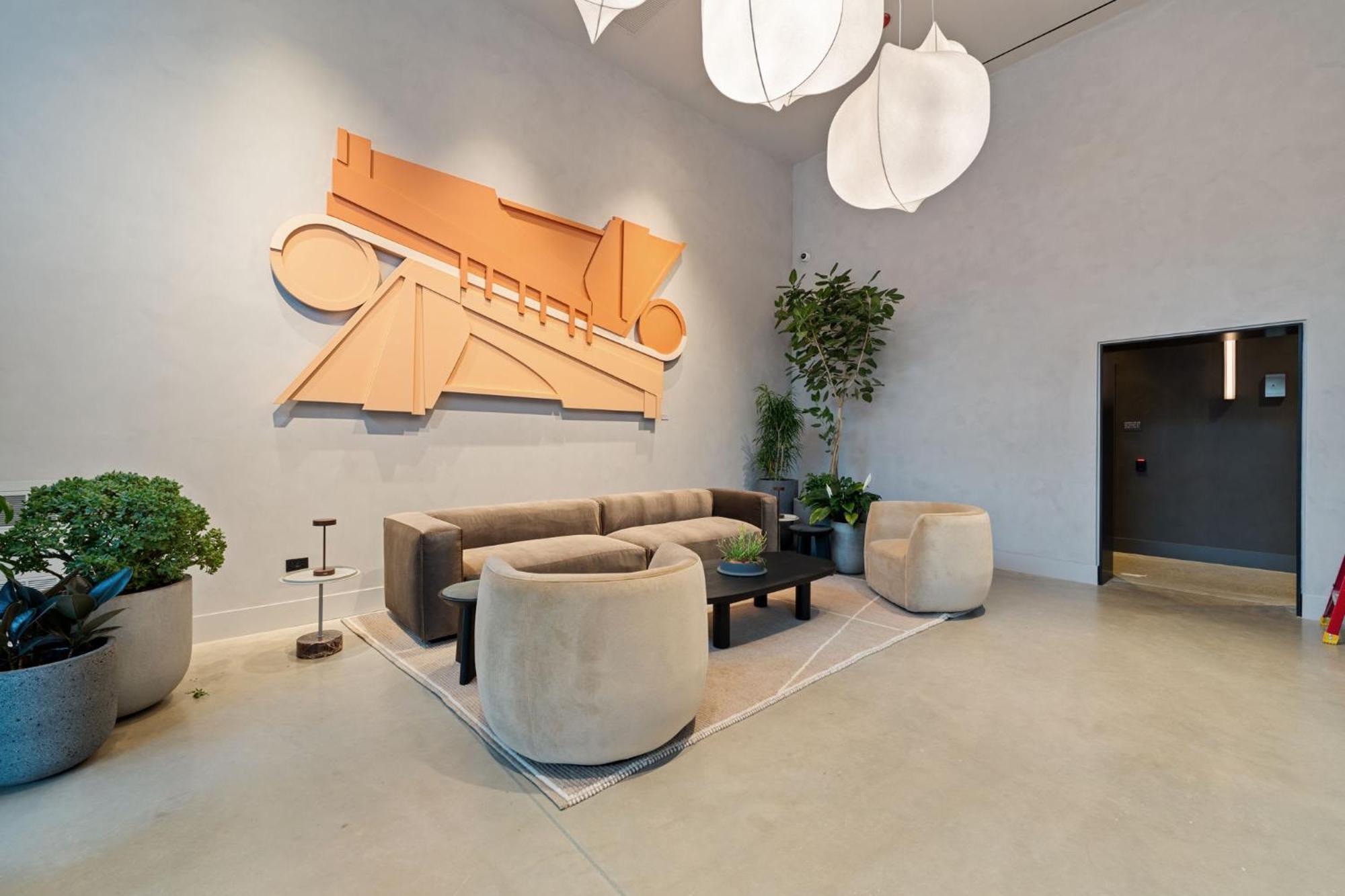 Apartment Lux 3 Bed 3 Bath High Rise With Gym & Amenities *