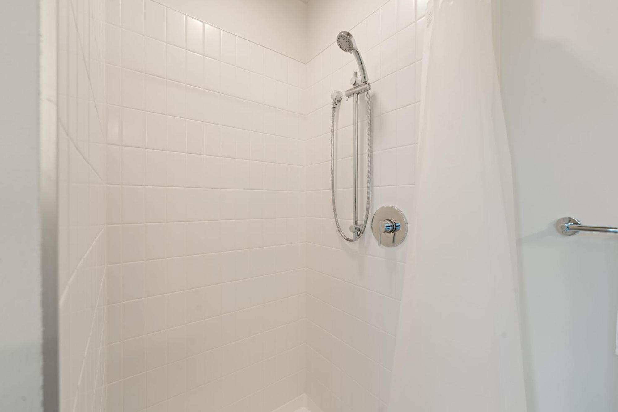 Apartment Lux 3 Bed 3 Bath High Rise With Gym & Amenities