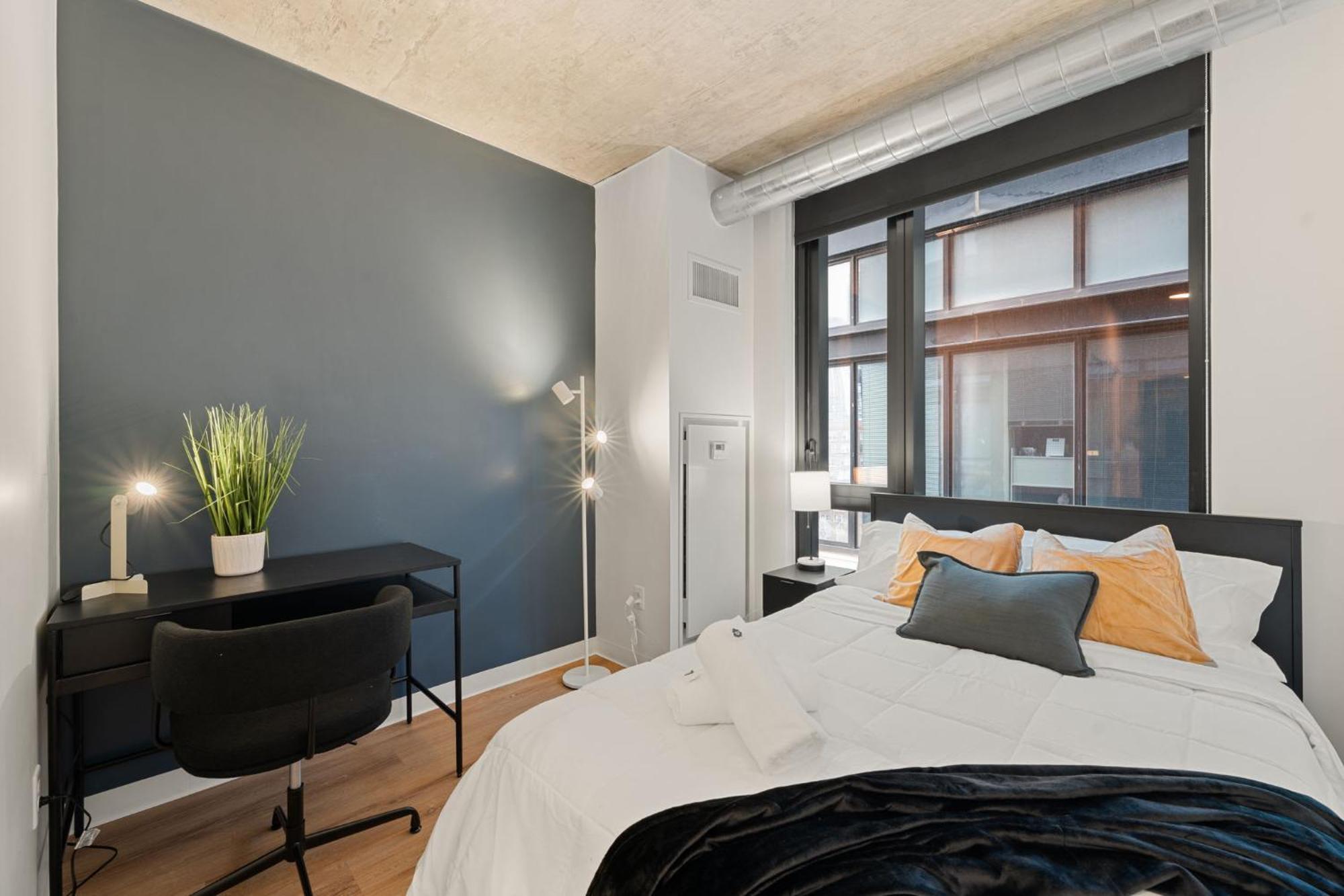 Apartment Lux 3 Bed 3 Bath High Rise With Gym & Amenities Chicago