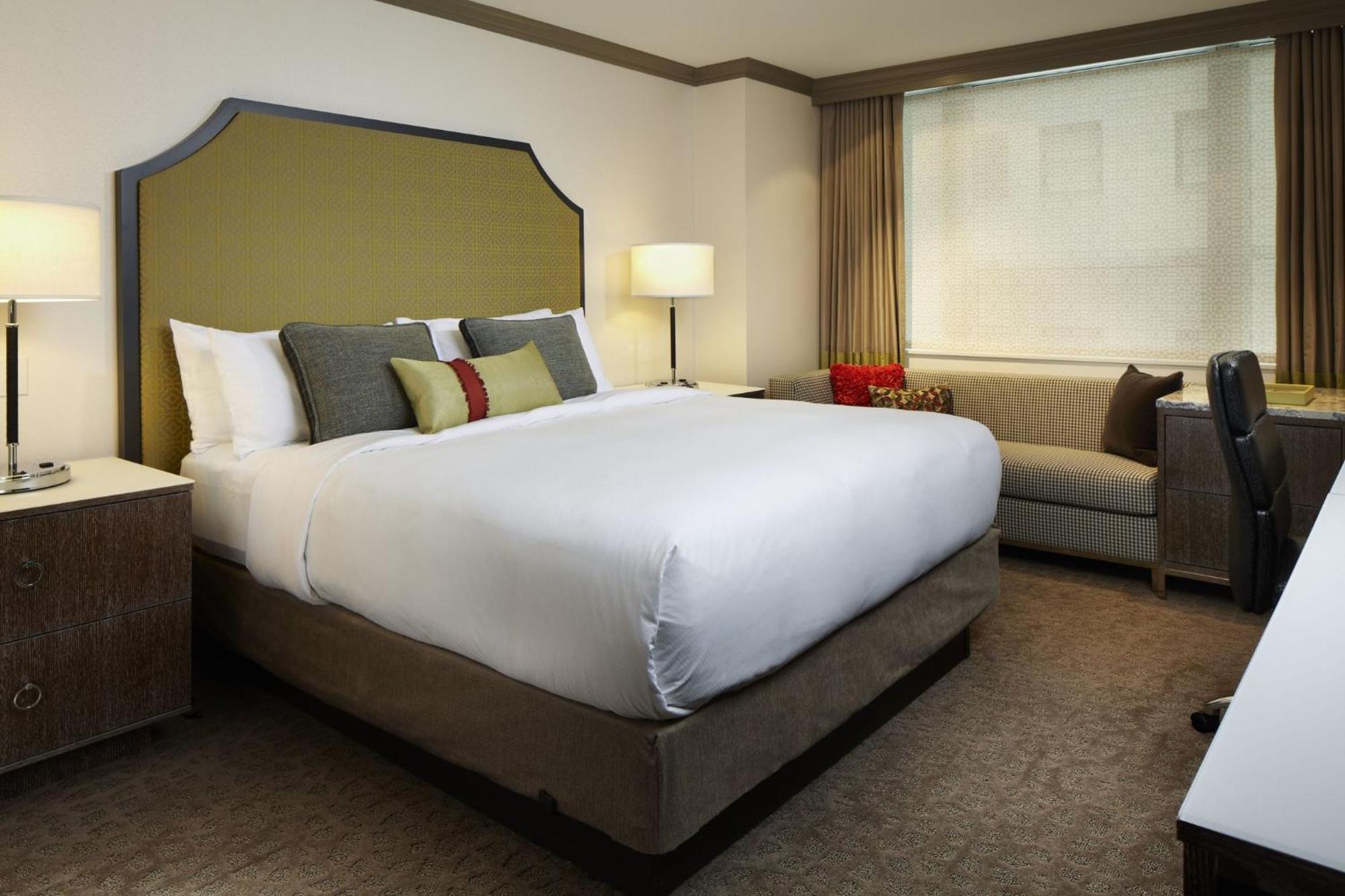 Intercontinental Magnificent Mile By Ihg Hotel 4*