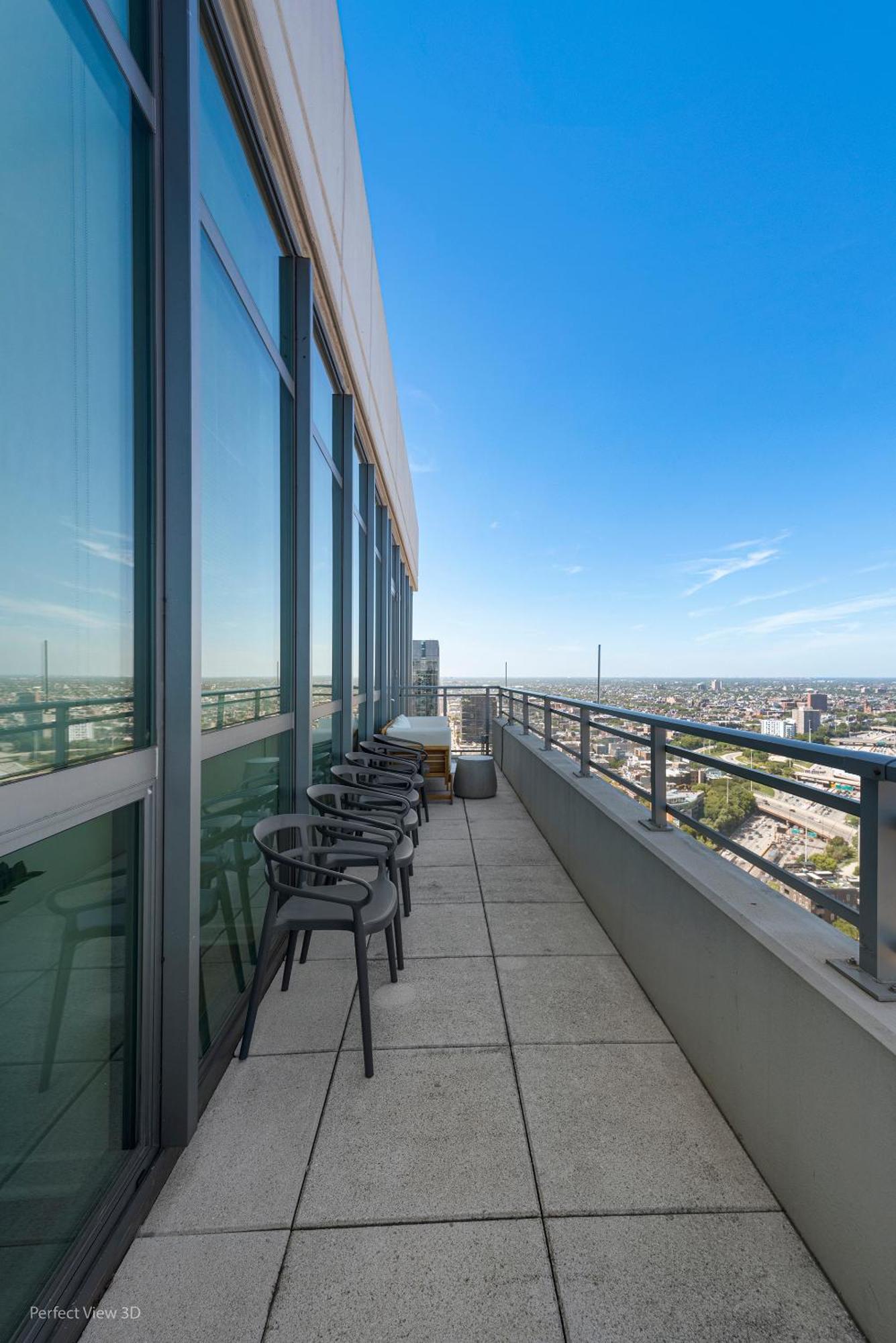 K2 Sky High With Stunning Views In West Loop *