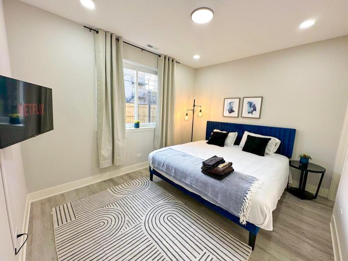 Apartment Spacious 3Br Family Oasis Sleeps 8 With Free Parking Near Medical District, Douglas Park And University Of Illinois Chicago