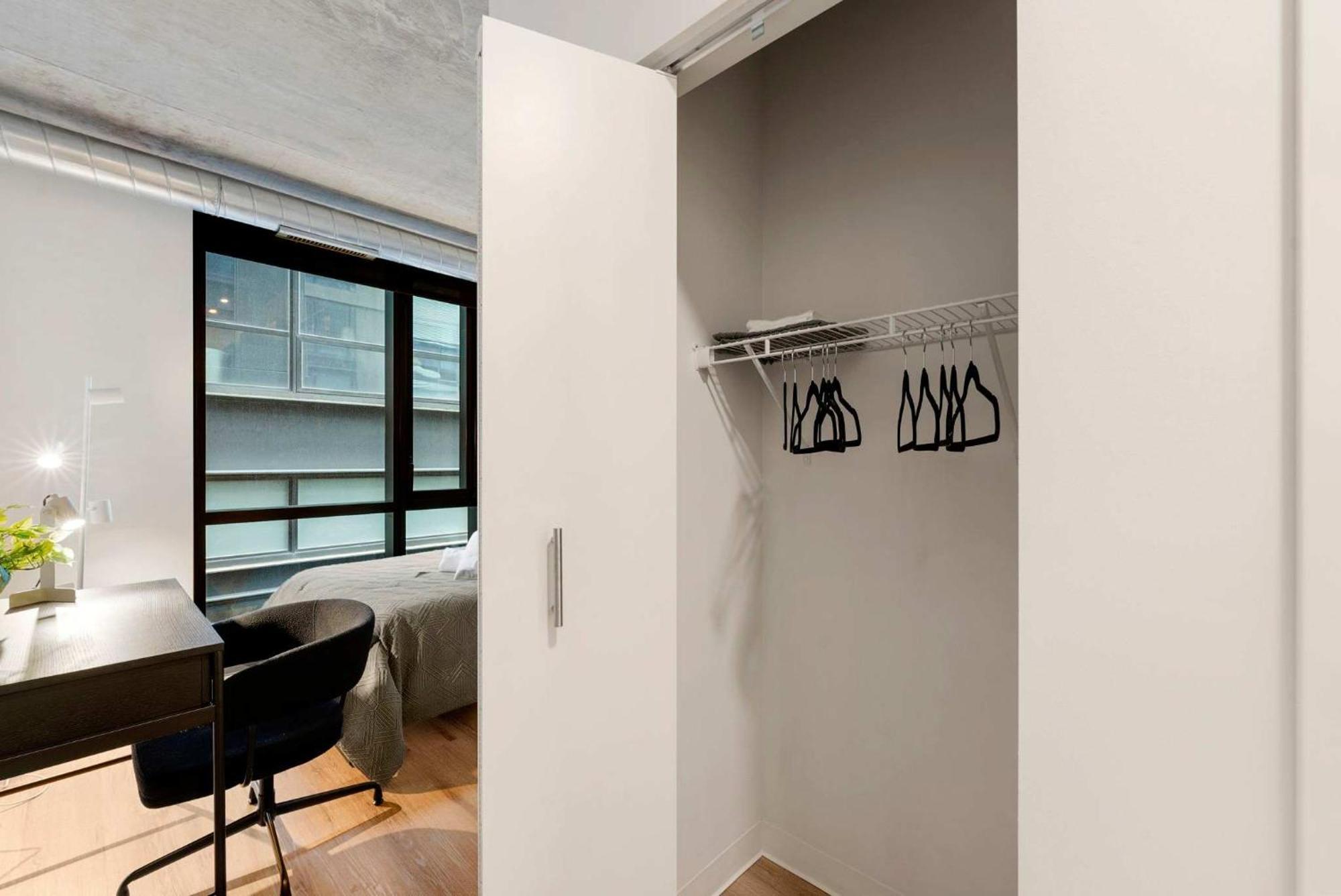 Lux 3 Bed 3 Bath High Rise With Gym & Amenities Apartment Chicago