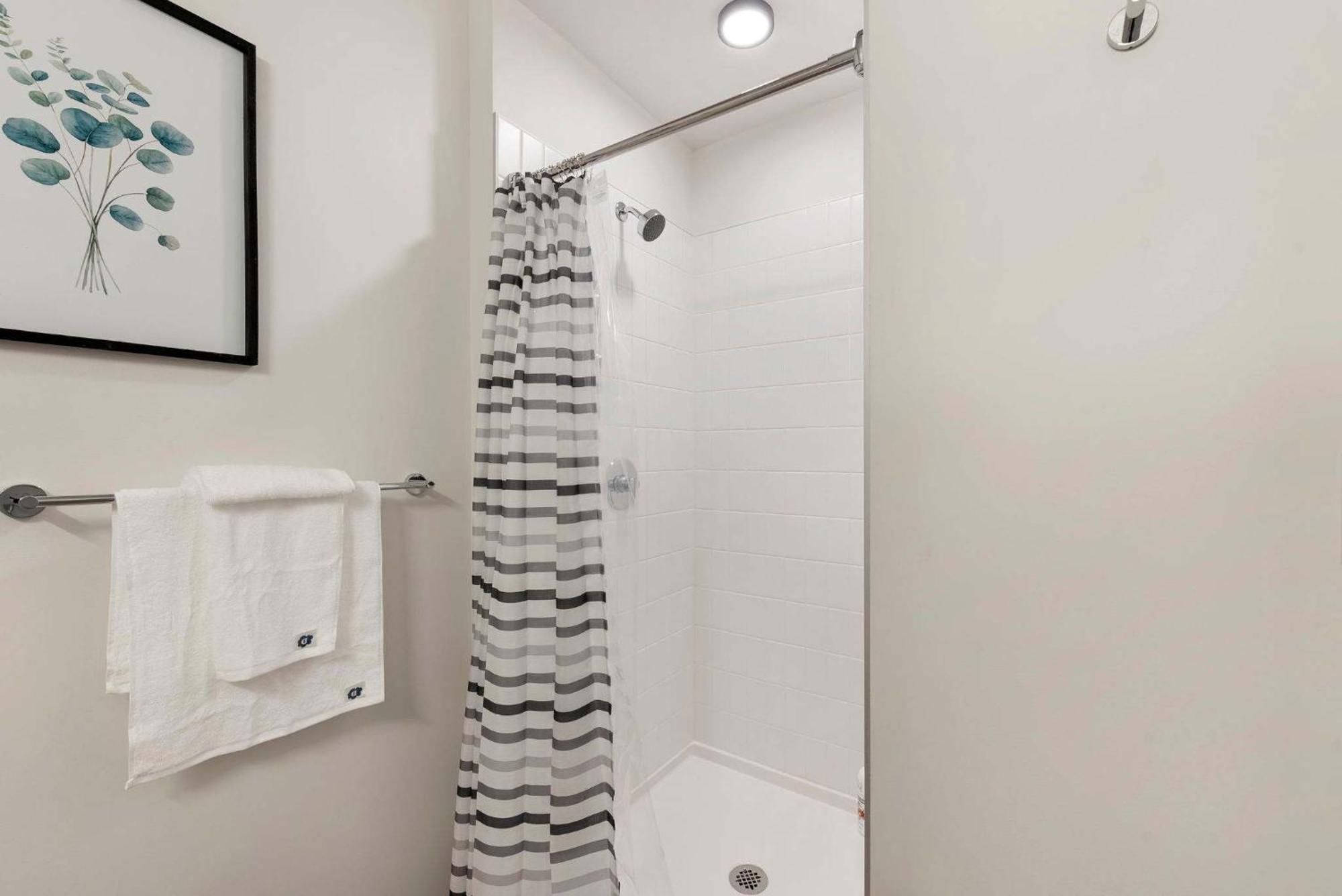 Lux 3 Bed 3 Bath High Rise With Gym & Amenities Chicago