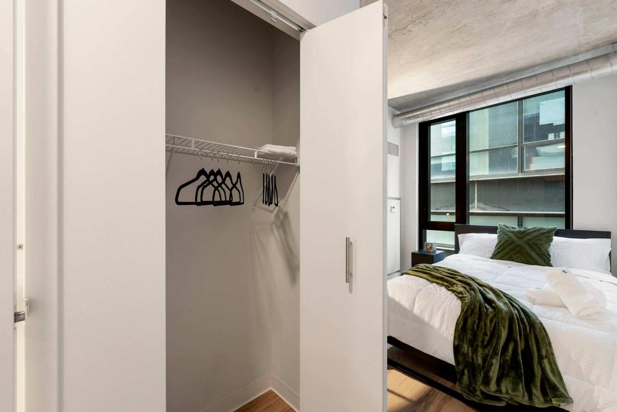 Apartment Lux 3 Bed 3 Bath High Rise With Gym & Amenities Chicago