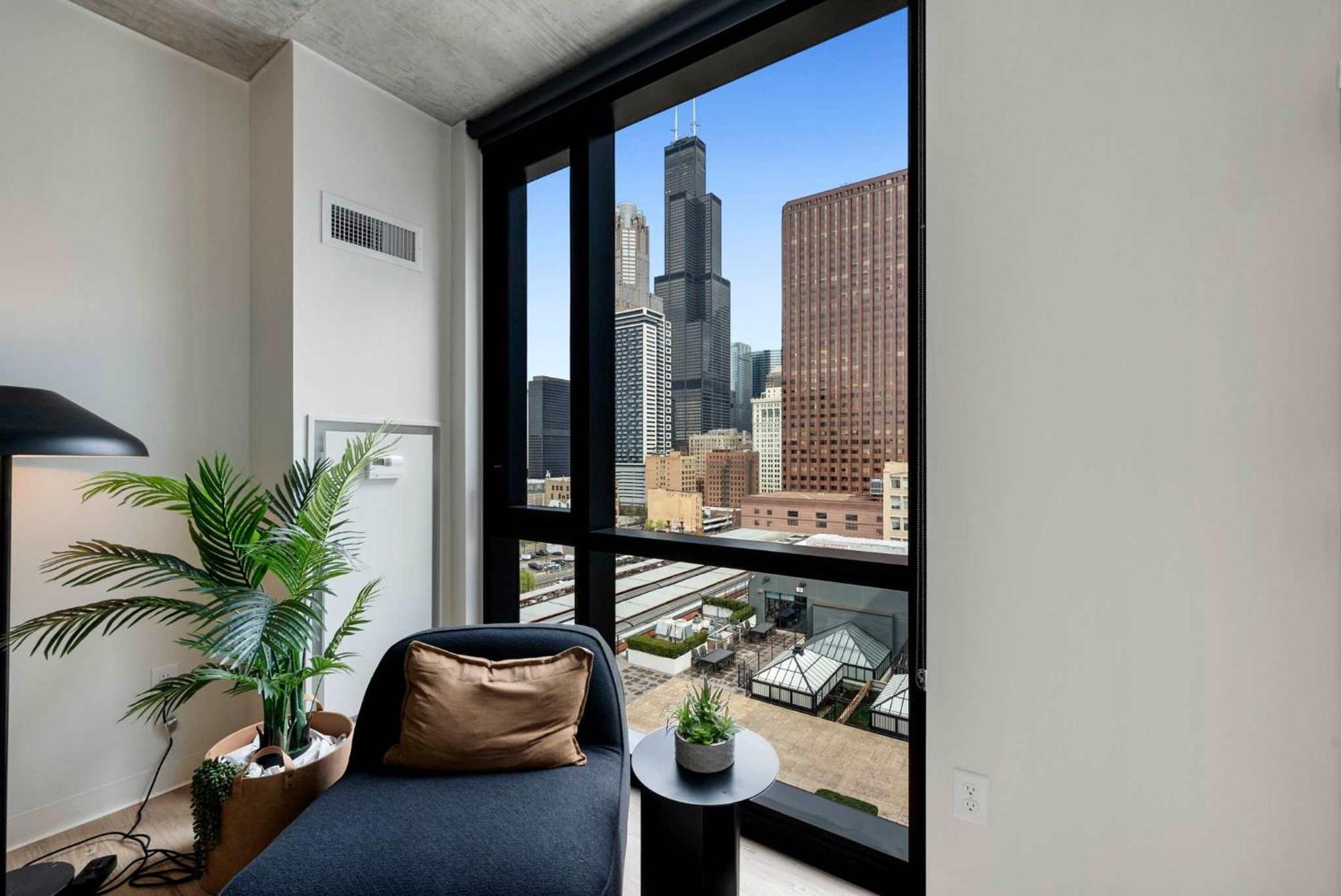 Apartment Lux 3 Bed 3 Bath High Rise With Gym & Amenities Chicago