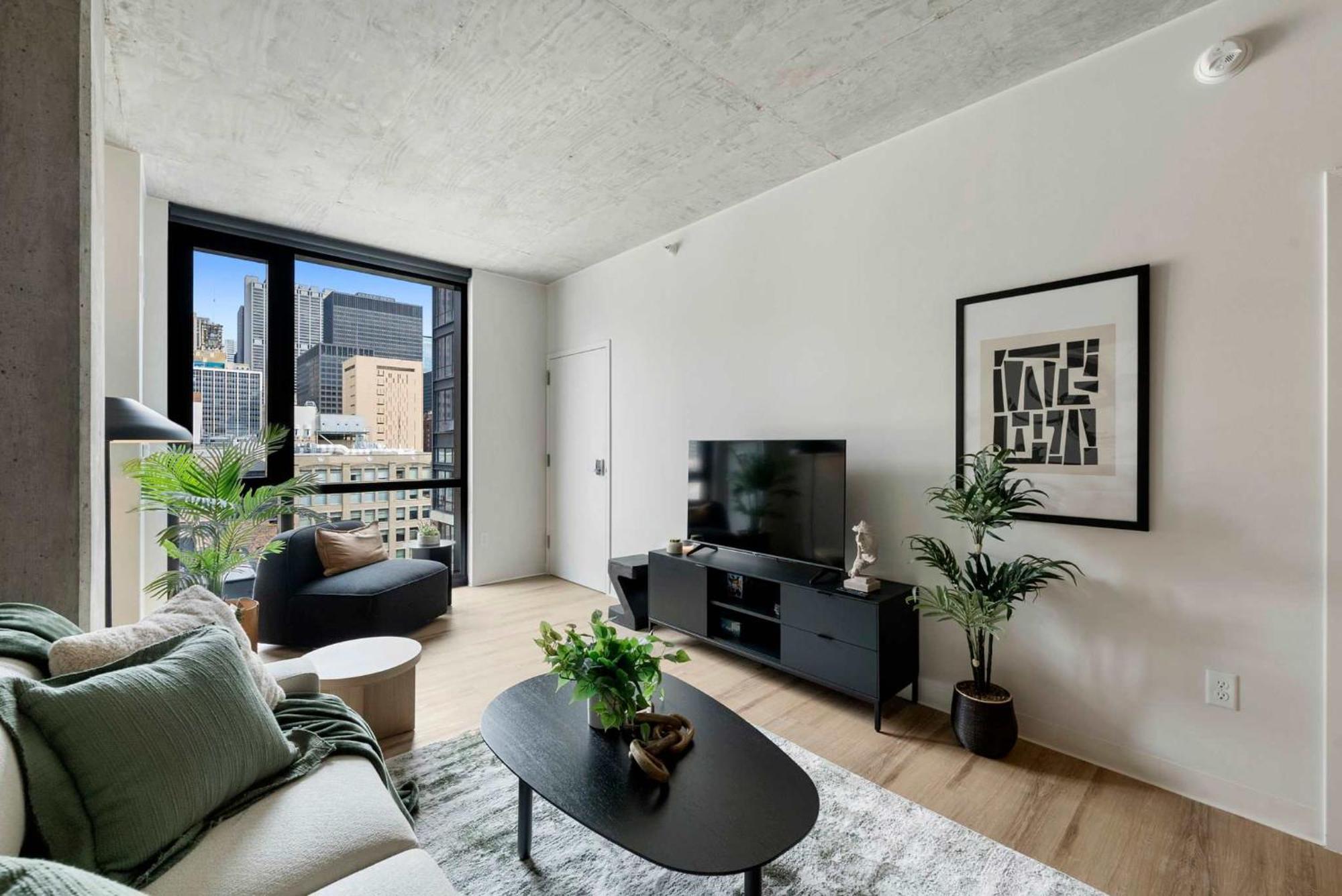 Lux 3 Bed 3 Bath High Rise With Gym & Amenities