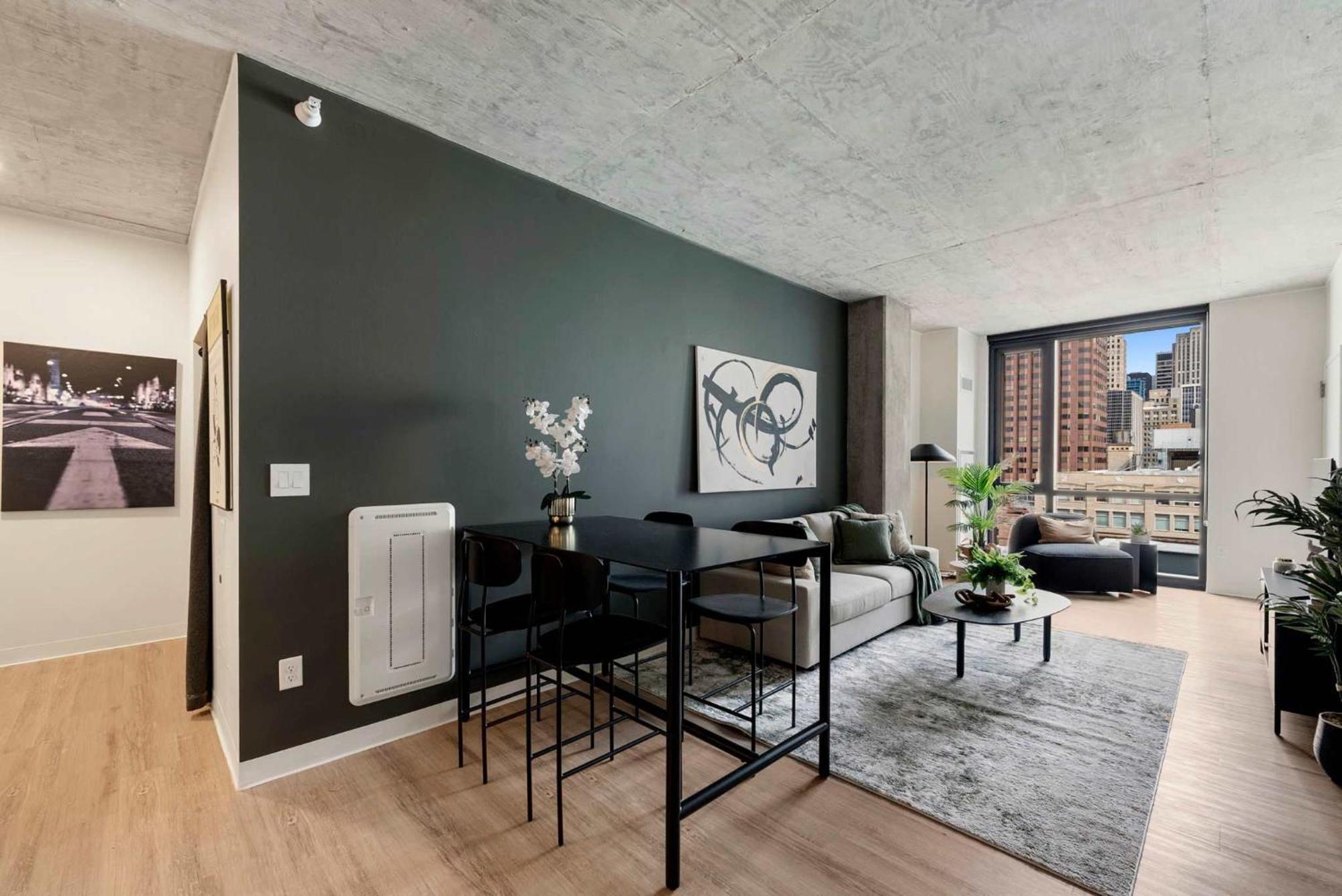 Lux 3 Bed 3 Bath High Rise With Gym & Amenities Apartment Chicago