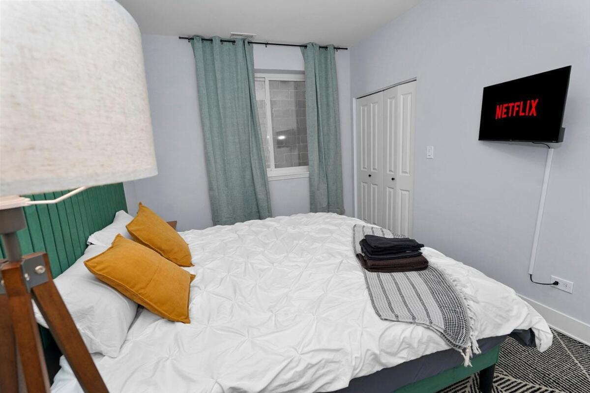 Spacious 3Br Family Oasis Sleeps 8 With Free Parking Near Medical District, Douglas Park And University Of Illinois Chicago * Chicago