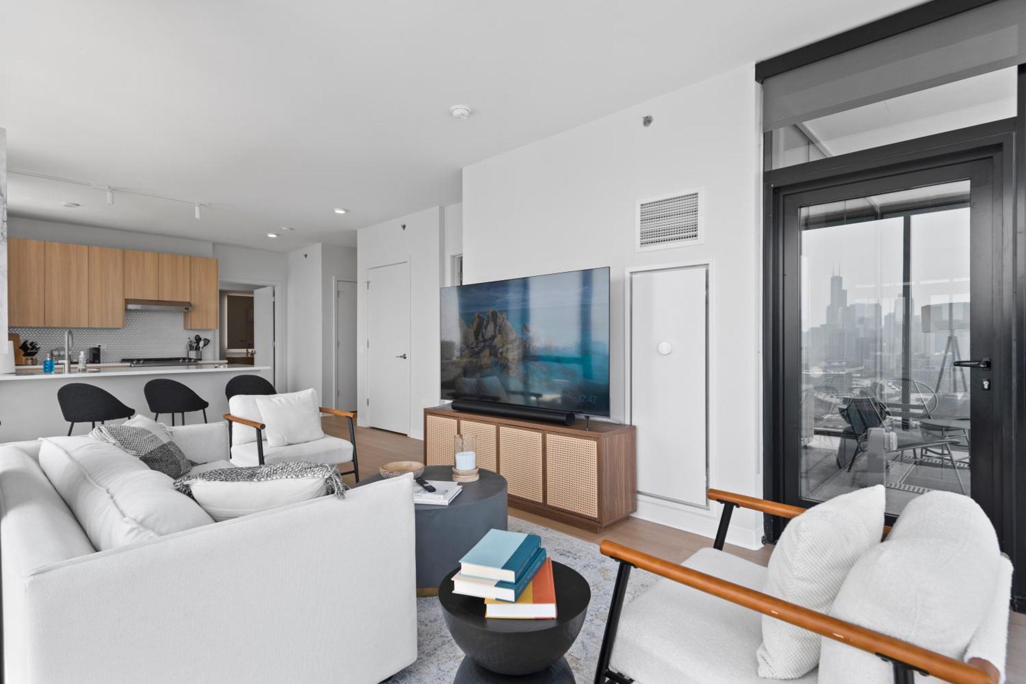 Apartment Foundry Unmatched Skyline Views At Lincoln Park Chicago